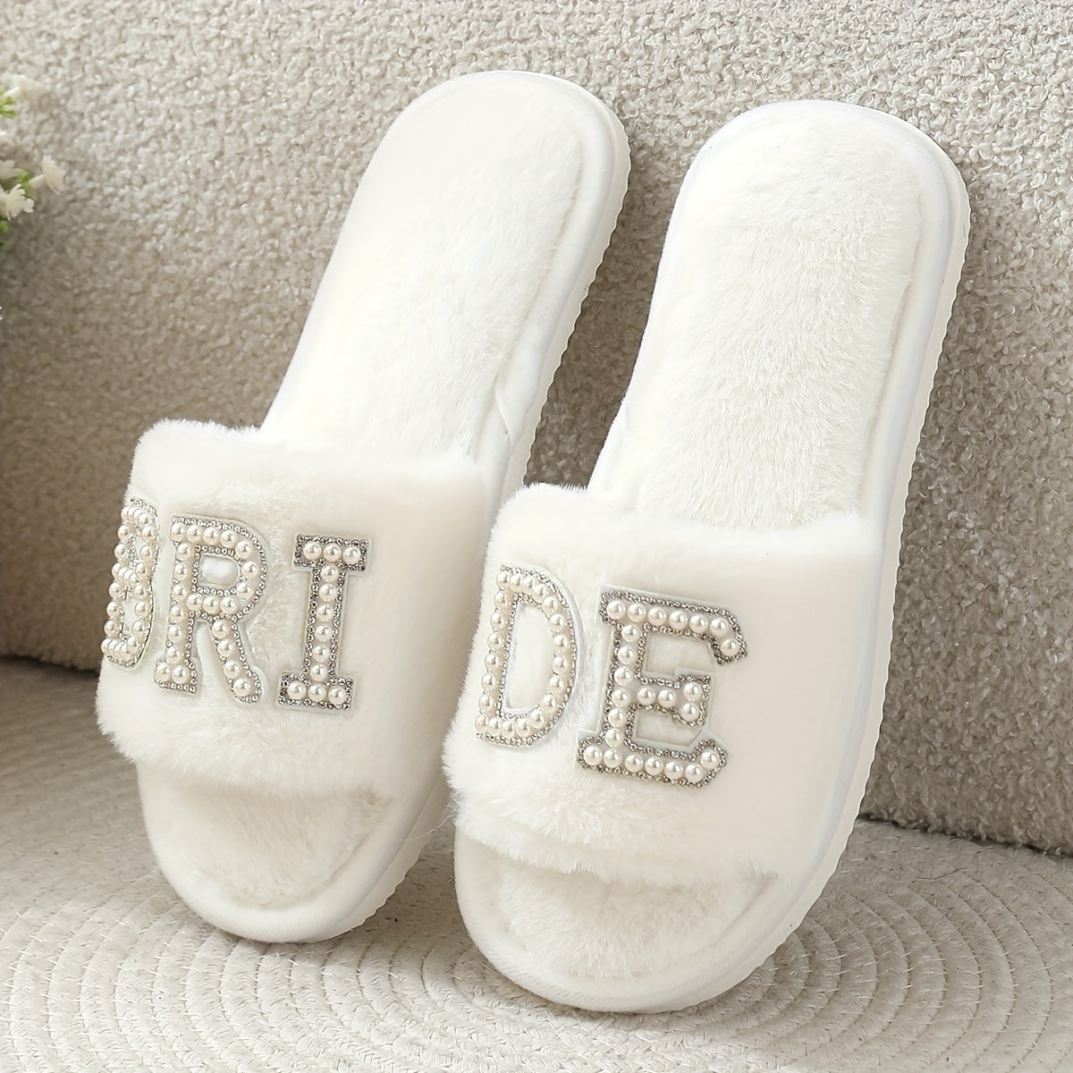 Women Pearl Letter "Better" Decor Plush Open-Toe Slides for Home and Outdoors