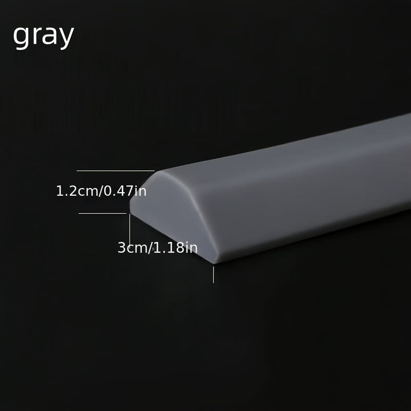 Гибкая и прочная силиконовая уплотнительная лента, предназначенная для разделения влажных и сухих участков. Идеально подходит в качестве водонепроницаемой границы для душа или защитного бортика от проливов при мытье посуды на кухонных и ванных полах.