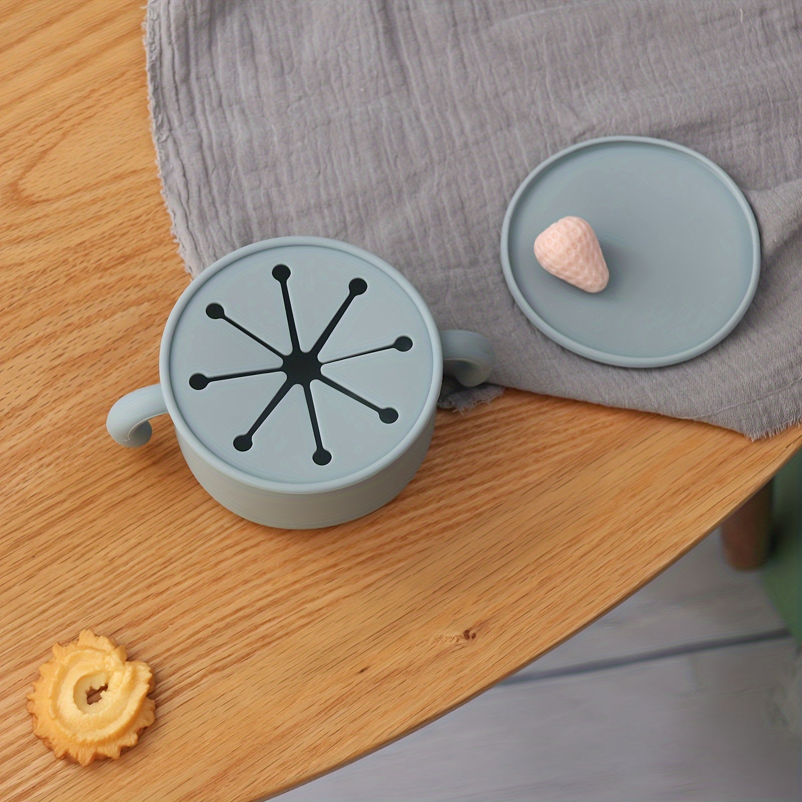 Baby Silicone Snack Bowl with Dustproof Cover and Food Supplement Cup for Food Safety