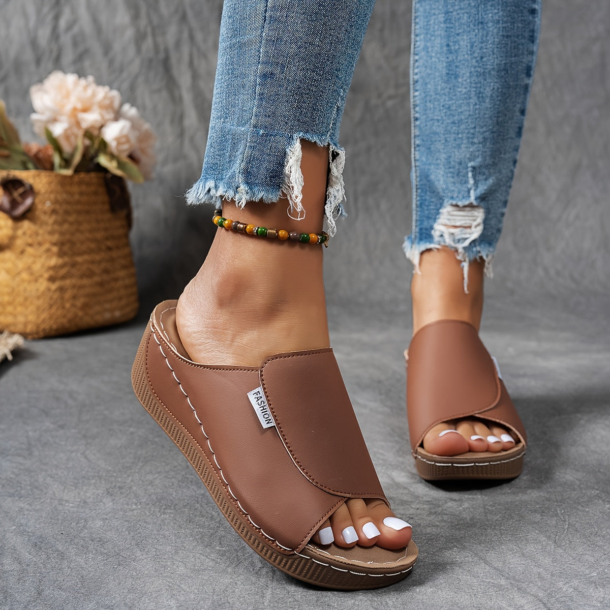 Women's Casual Slides with Arch Support Breathable Open Toe Strappy Back Mid Heel