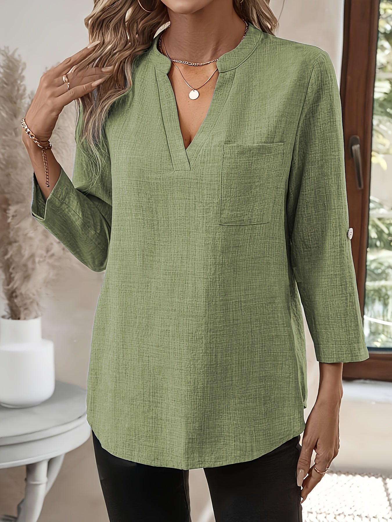 Ayollar uchun V-yuqa uzun qoʻl kofta, polyester, bir rangli, tugma detallari bilan