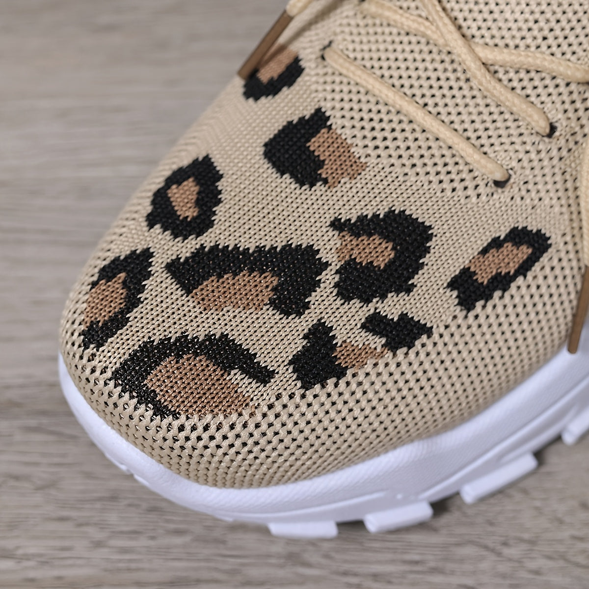 Women's Leopard Print Sneakers Breathable Lightweight Lace-Up Shoes