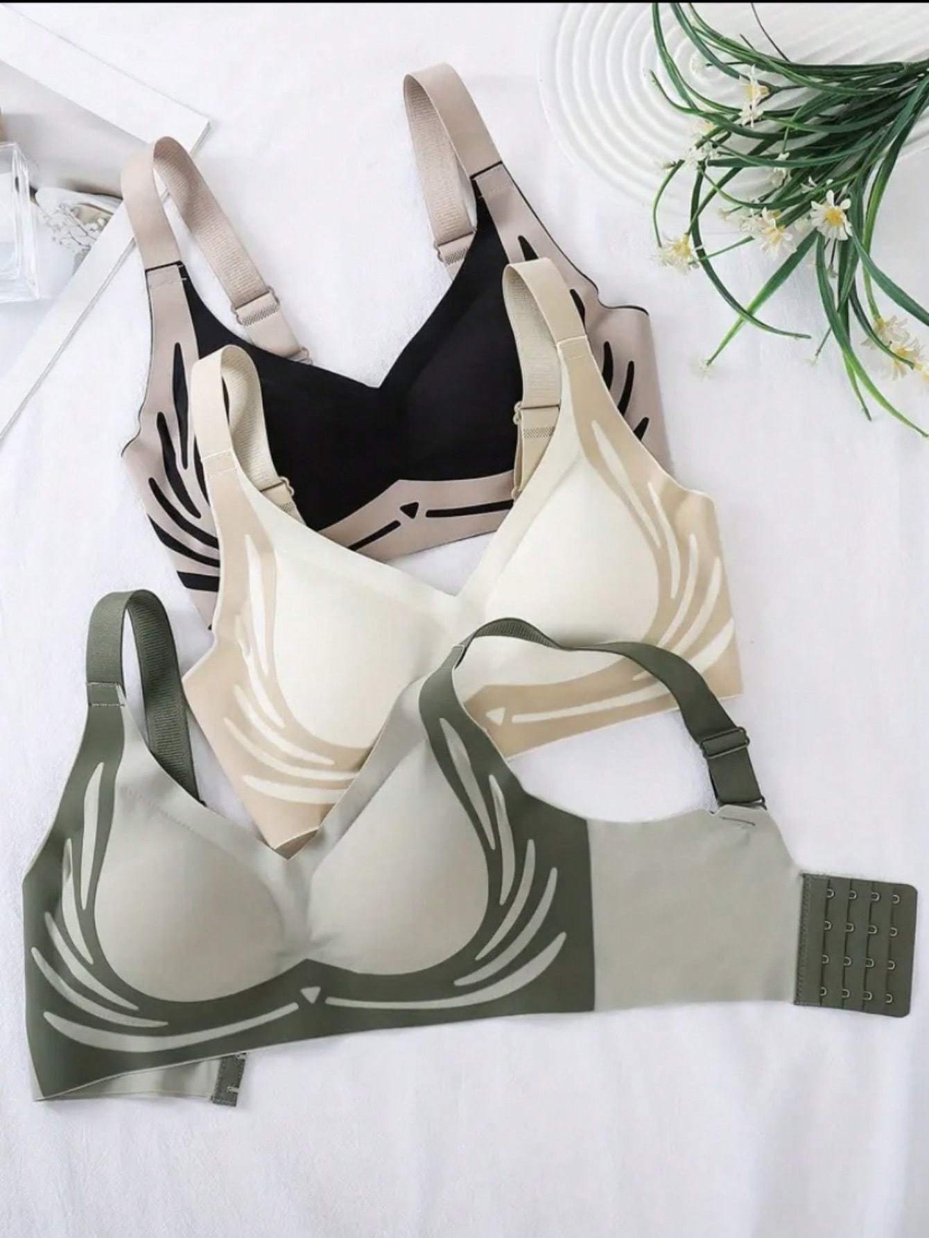 Women's Seamless Wireless Light Support V-Neck Bras 3-Pack Soft Padded Nylon