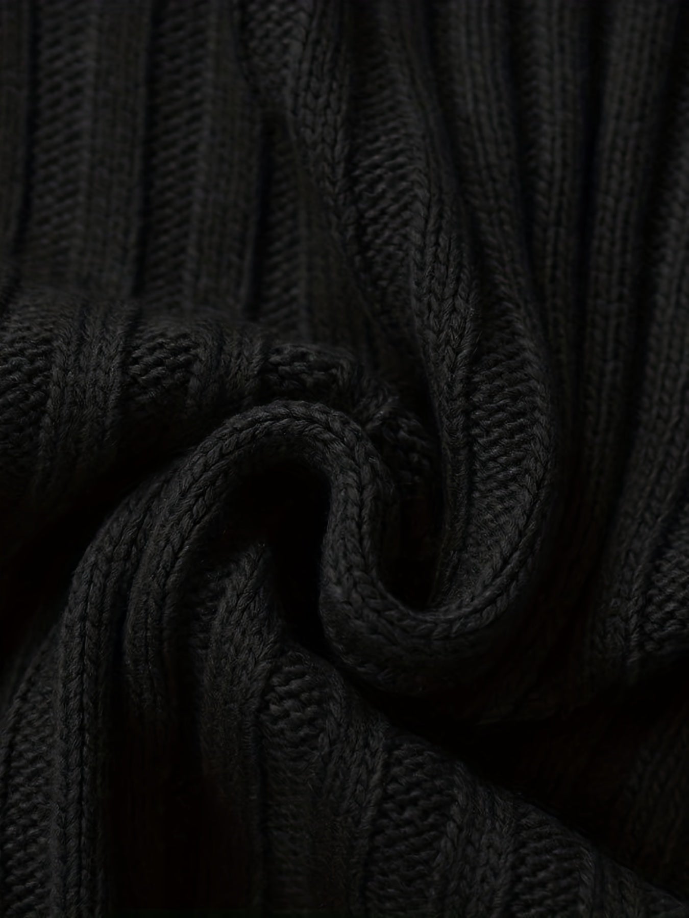 Erkaklar uchun katta o'lchamdagi turtlenek sviter, bir rangli akril to'qima, ozgina cho'ziluvchan, baland bo'yin, kuz/qish uchun odatdagi moslik. 100% akril, katta o'lcham.