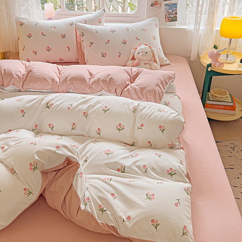 Yumshoq gullar naqshidagi yotoq to'plami, yostiq qoplari bilan birga, nafas oladigan polyesterdan tayyorlangan va zip yopilishi mavjud. Har mavsum uchun mos, yotoqxona va mehmonxonalar uchun mukammal.