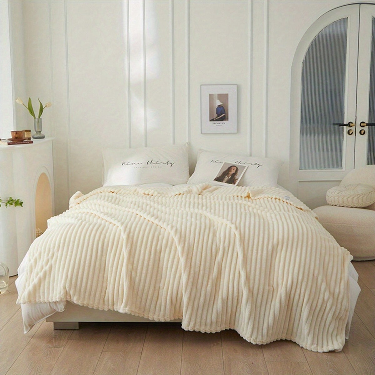 Manta de felpa coral con rayas blancas, suave y acogedora, poliéster jacquard para dormitorio, sofá, sala de estar, ligera y para todas las estaciones