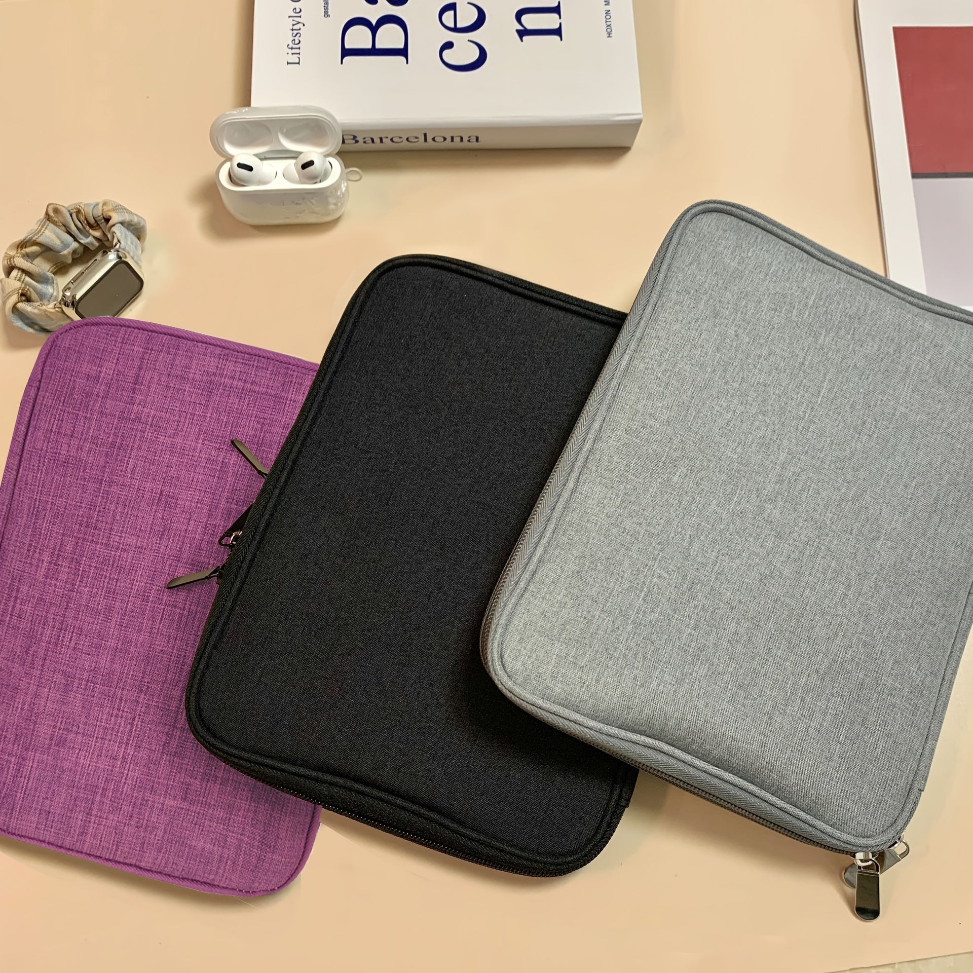 Soat tasmalari uchun saqlash sumkasi, bitta soat uchun joy bilan, soatlaringiz va soat tasmalaringizni tartibga solish uchun mukammal.