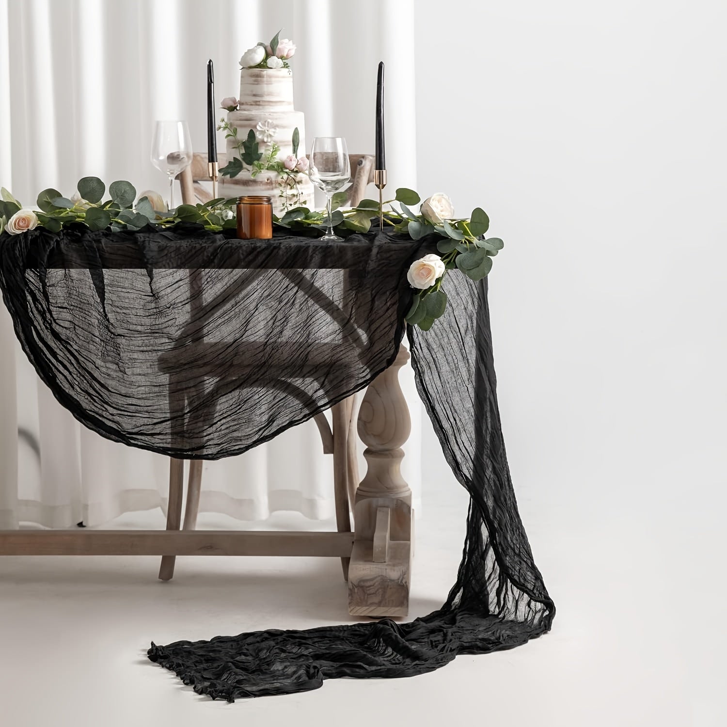 Ko'p rangli qirqilgan stol bayrog'i - nafis ovqatlanish stoli bezaklari