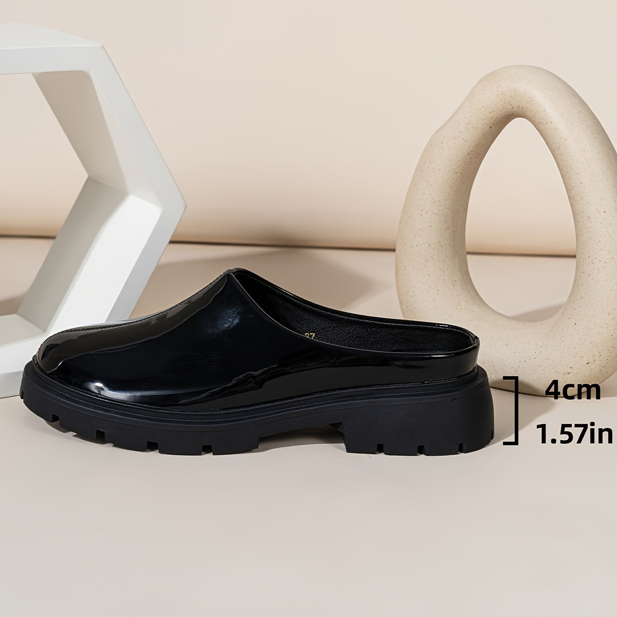 Ayollar uchun bir rangli slayd sandalki, kundalik yopiq barmoqli, yozgi oyoq kiyimlari