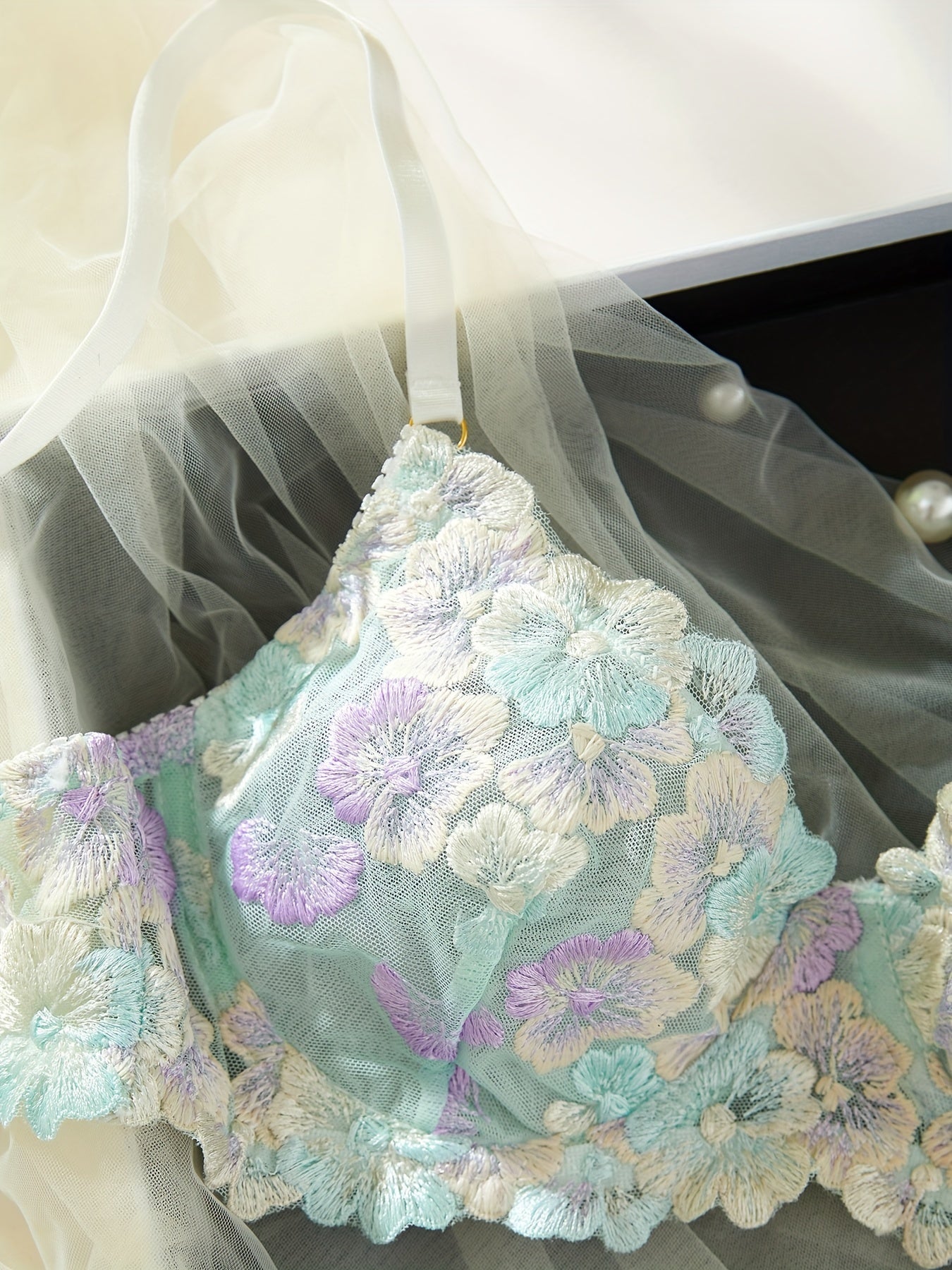 Women's Floral Lace Lingerie Set with Push-Up Bra and Thong