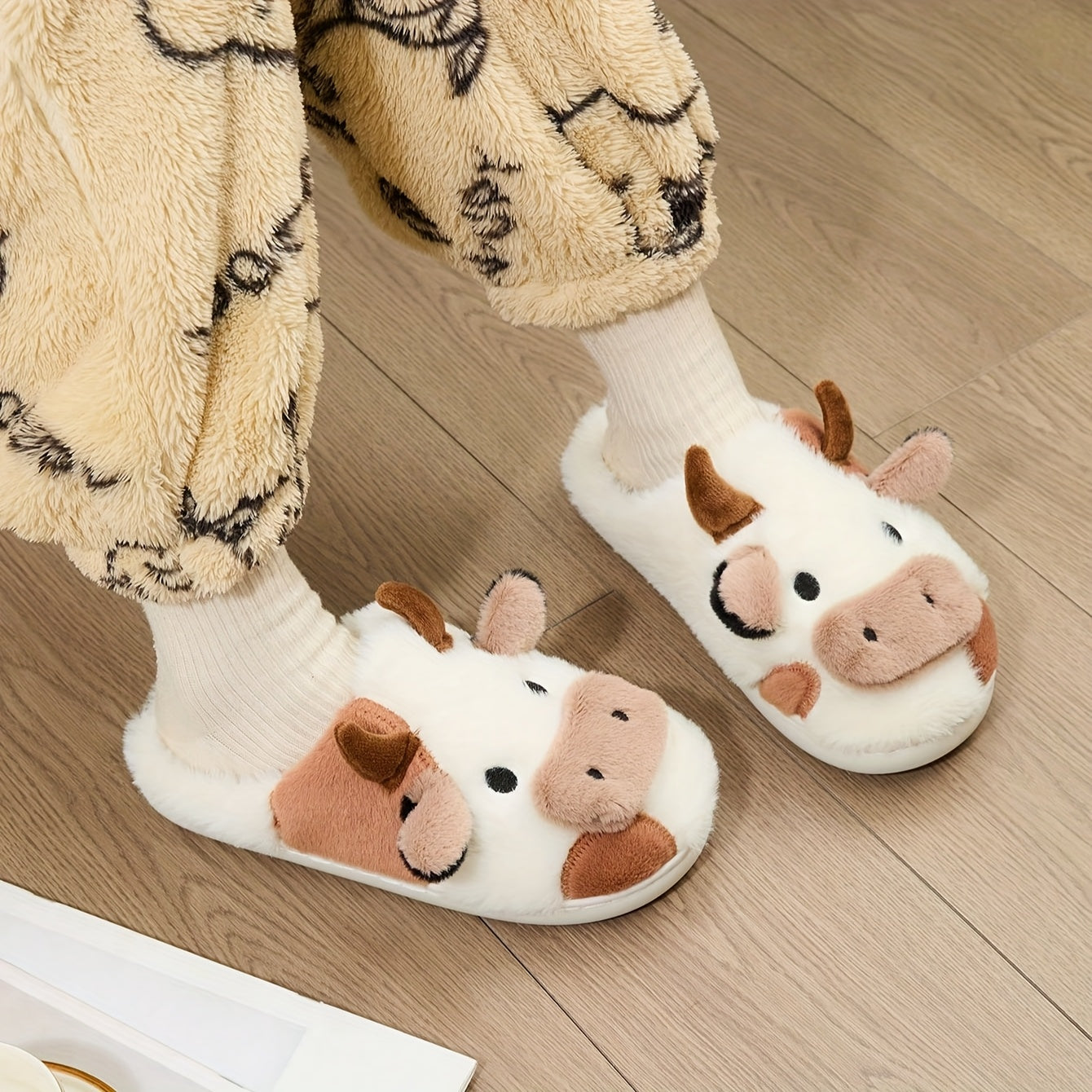 Women's Plush Cow Slippers Warm Thickened Couple's Half-Wrap Footwear