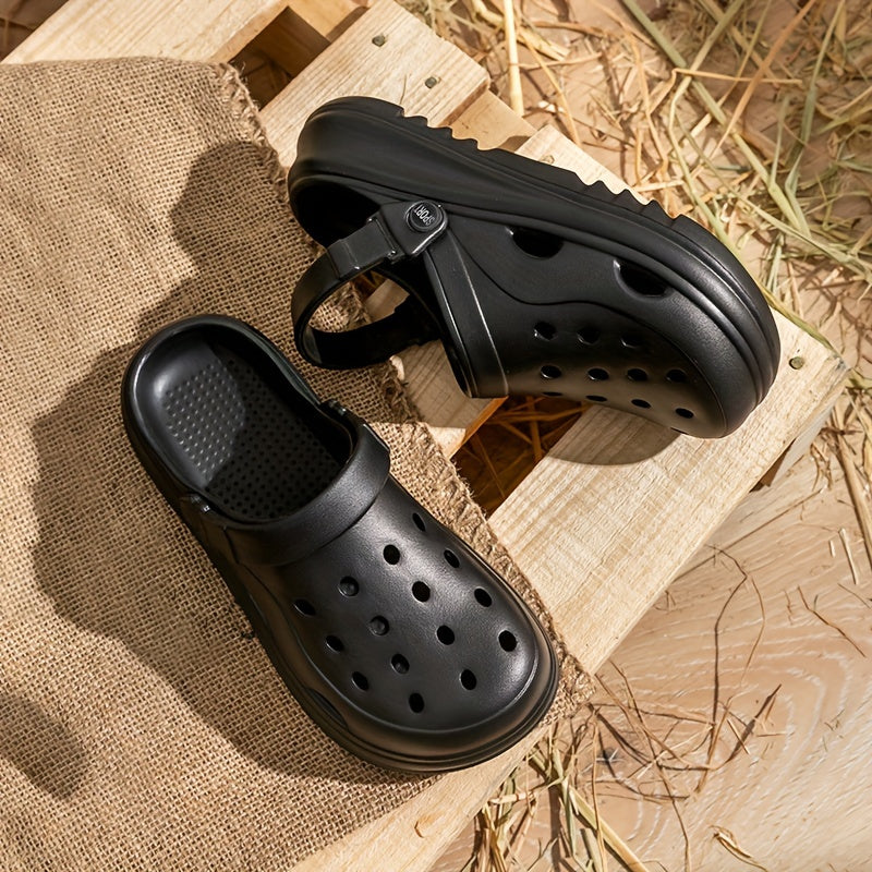 Ayollar uchun bir rangli platformali klogs yozgi plyaj, ochiq havoda bog' uchun slaydlar