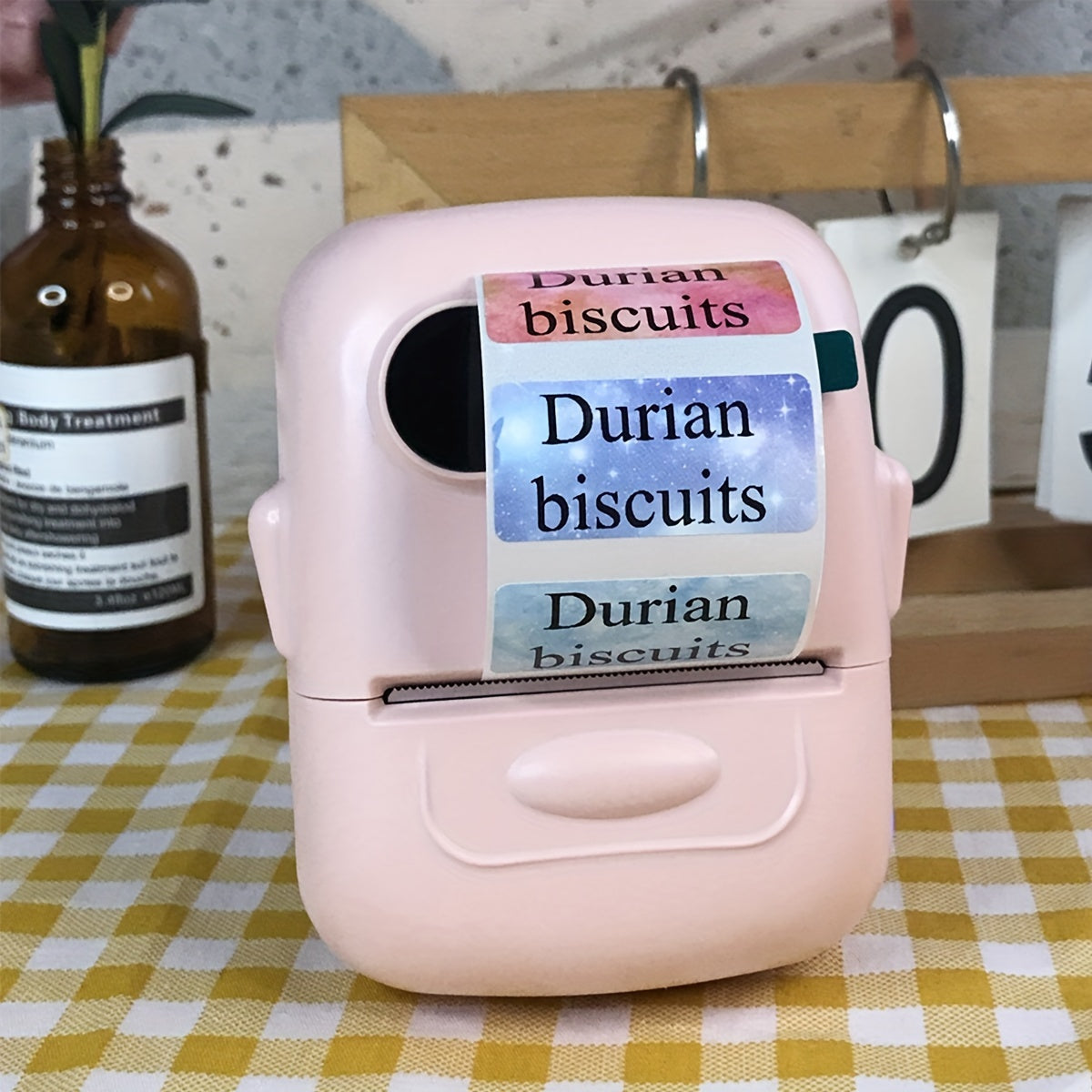 Makrlife P50 Termal Etiket Yozuvchisi, Barcode, QR Kodu, Zargarlik va Chakana Kiyim Teglari uchun Portativ Simsiz Printer; Android va iOS bilan mos keladi; 1 Rulon 40*30mm Oq Stickerni o'z ichiga oladi.