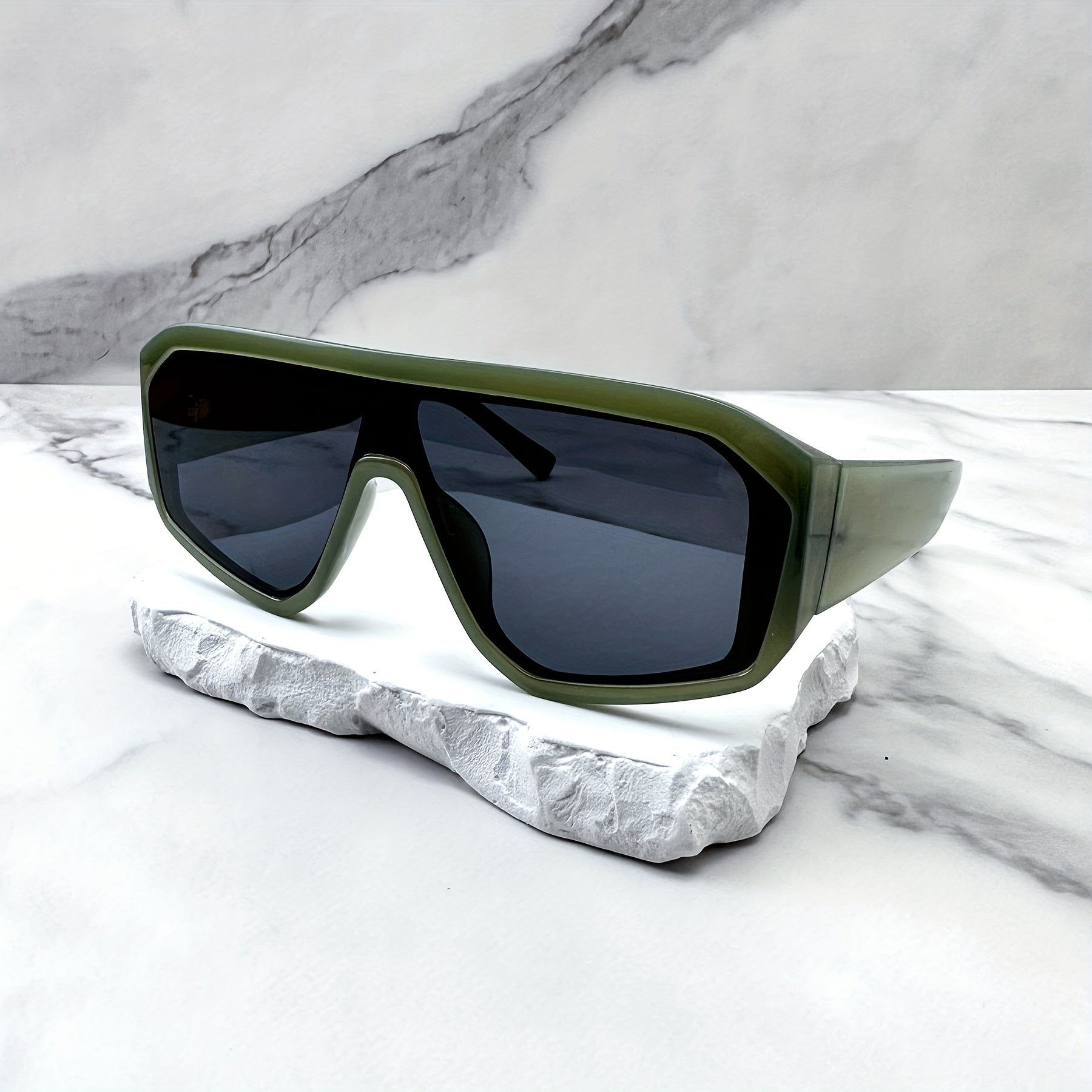 Large Retro Jelly Color Sunglasses for Men and Women Anti-Glare UV Protection for Hiking Beach Travel