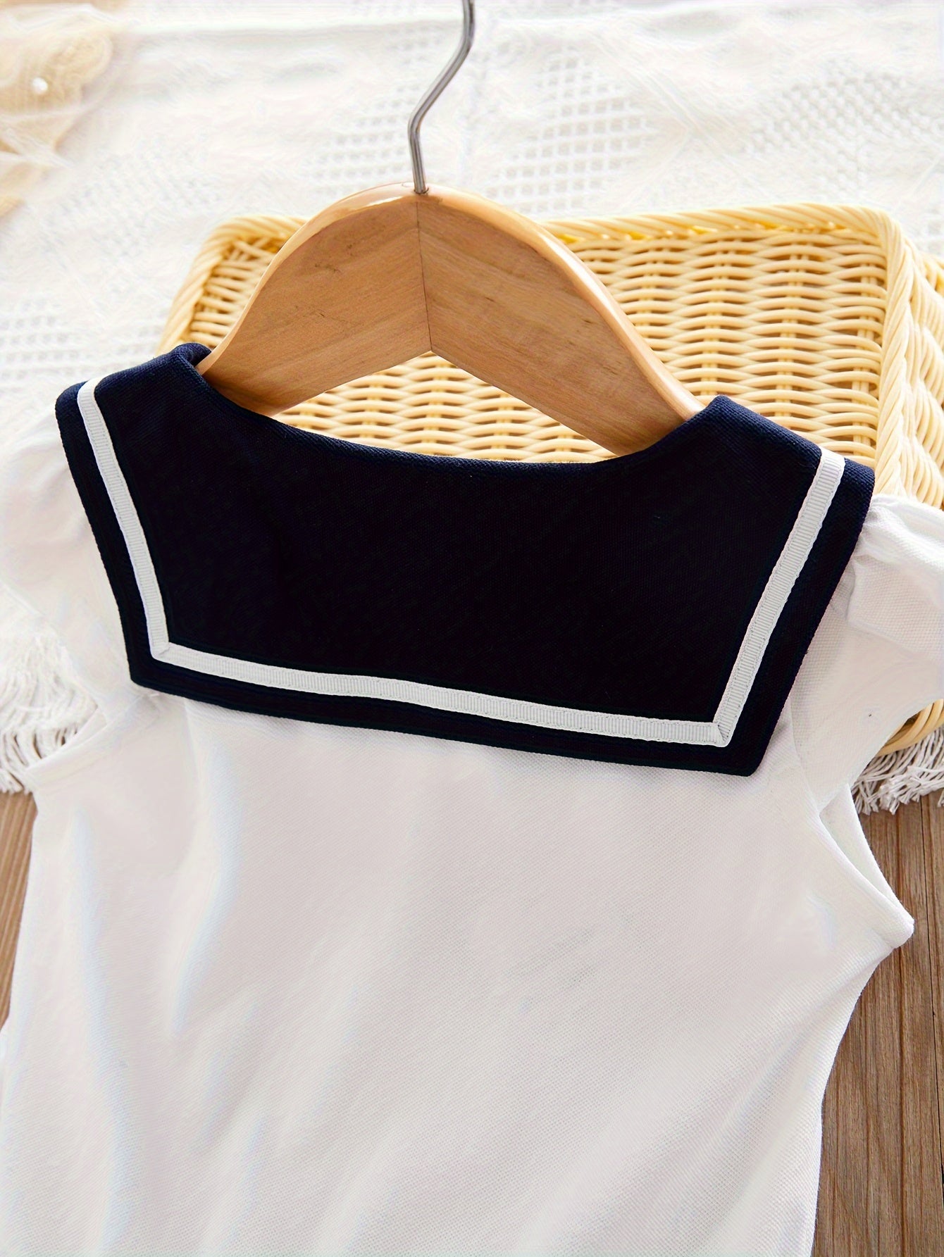 Qizlar uchun yangi zamonaviy uslubdagi ko'k rangli yozgi libos