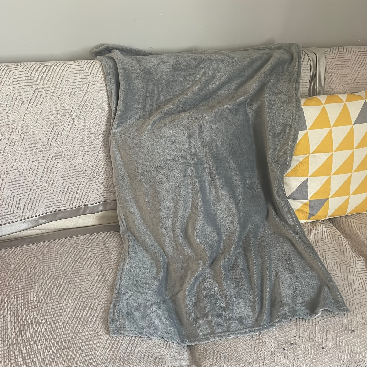 Solid Color Fleece Blanket in the New Blanket Series