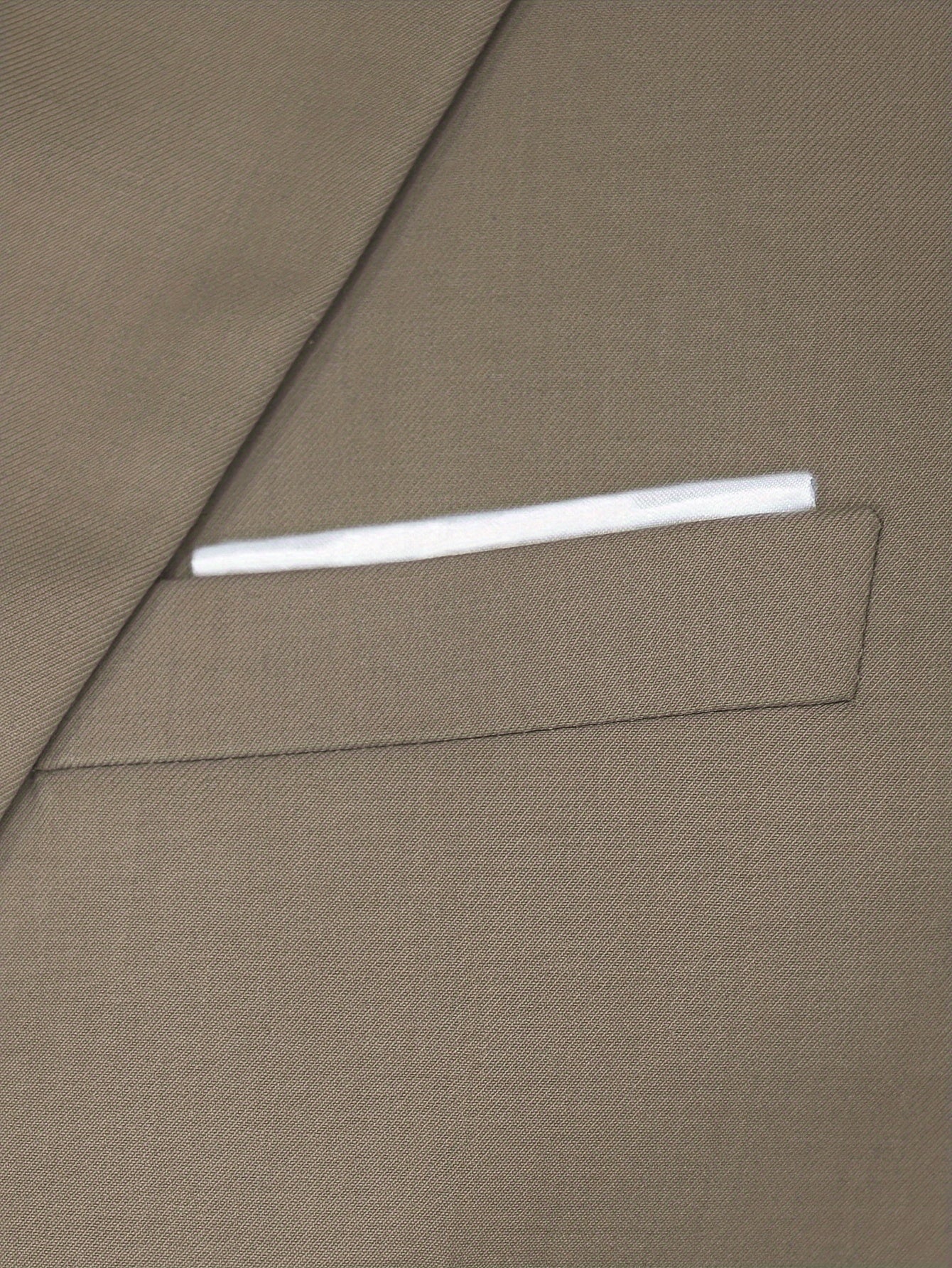 Bir xil rangdagi erkaklar kostyumi, muhrlangan cho'ntaklar, oddiy kesimli shimlar, biznes va to'ylar uchun mukammal.