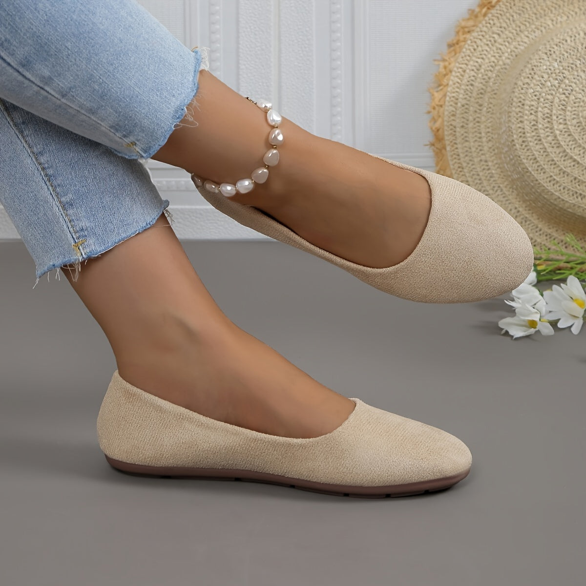 Women's Solid Color Minimalist Flats Lightweight Slip-On Walking Shoes