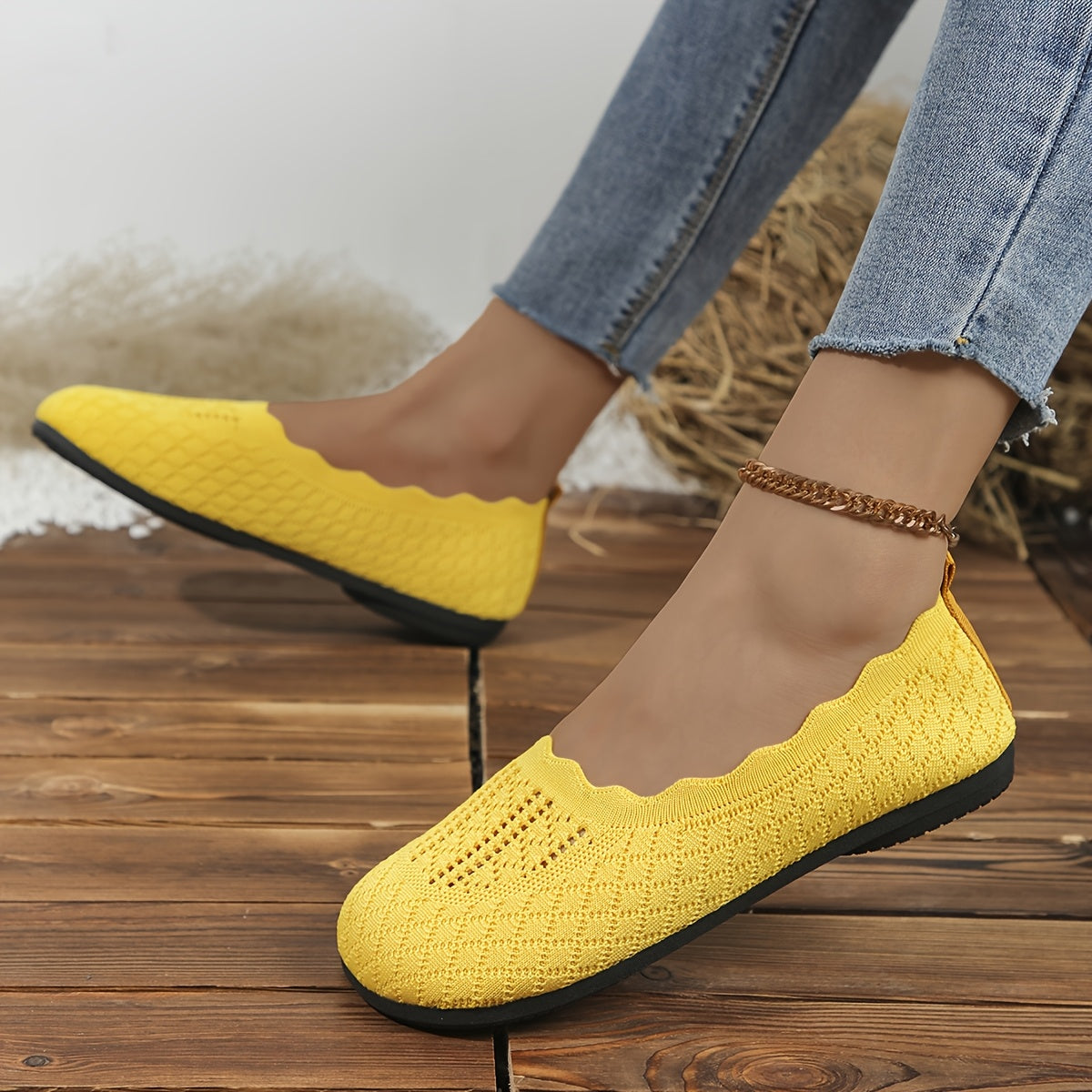 Women's Slip-On Flats Breathable Fabric Cushioned Insole Non-Slip Sole Black