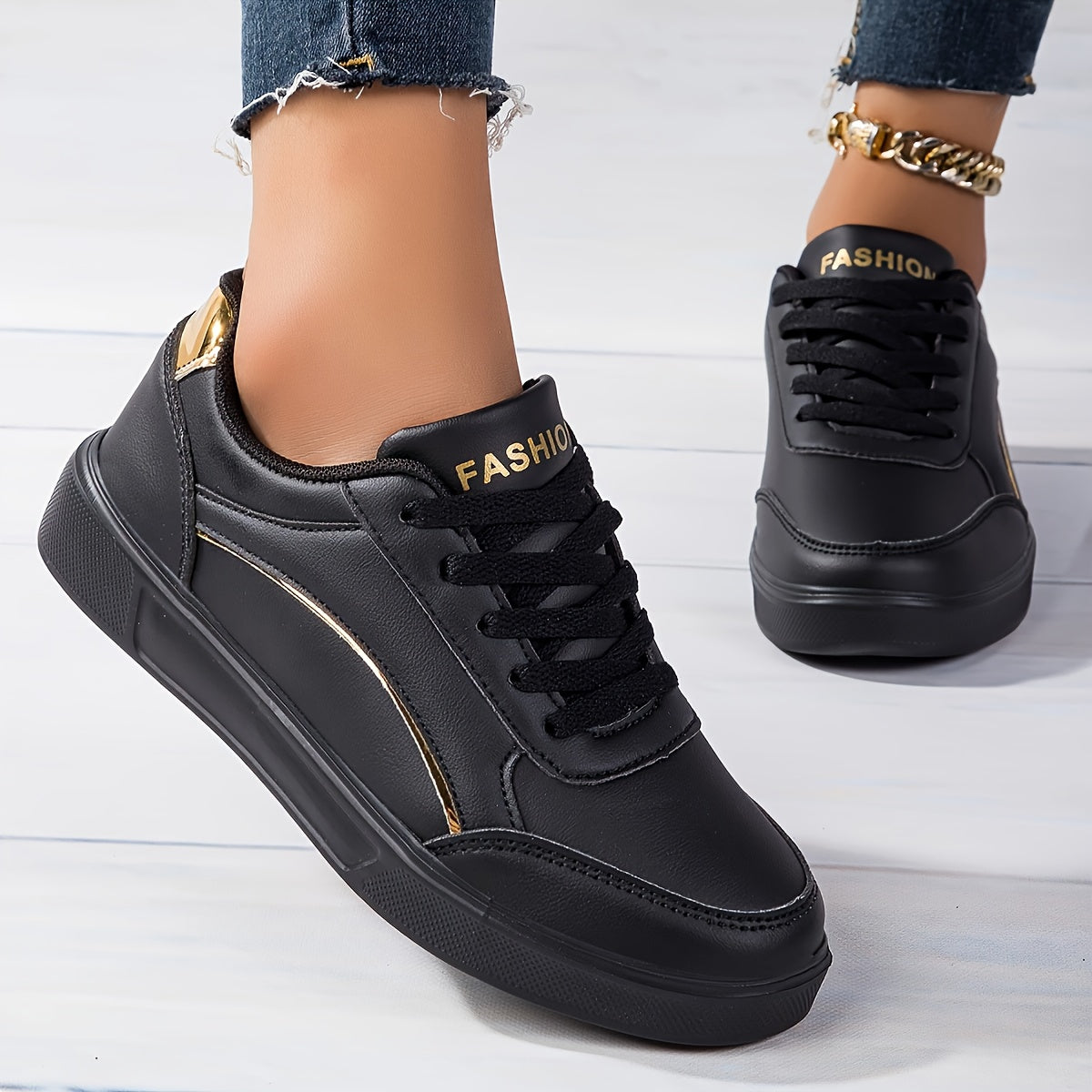 Women's Glitter Lace-Up Sneakers, Lightweight Soft Sole Skate Shoes
