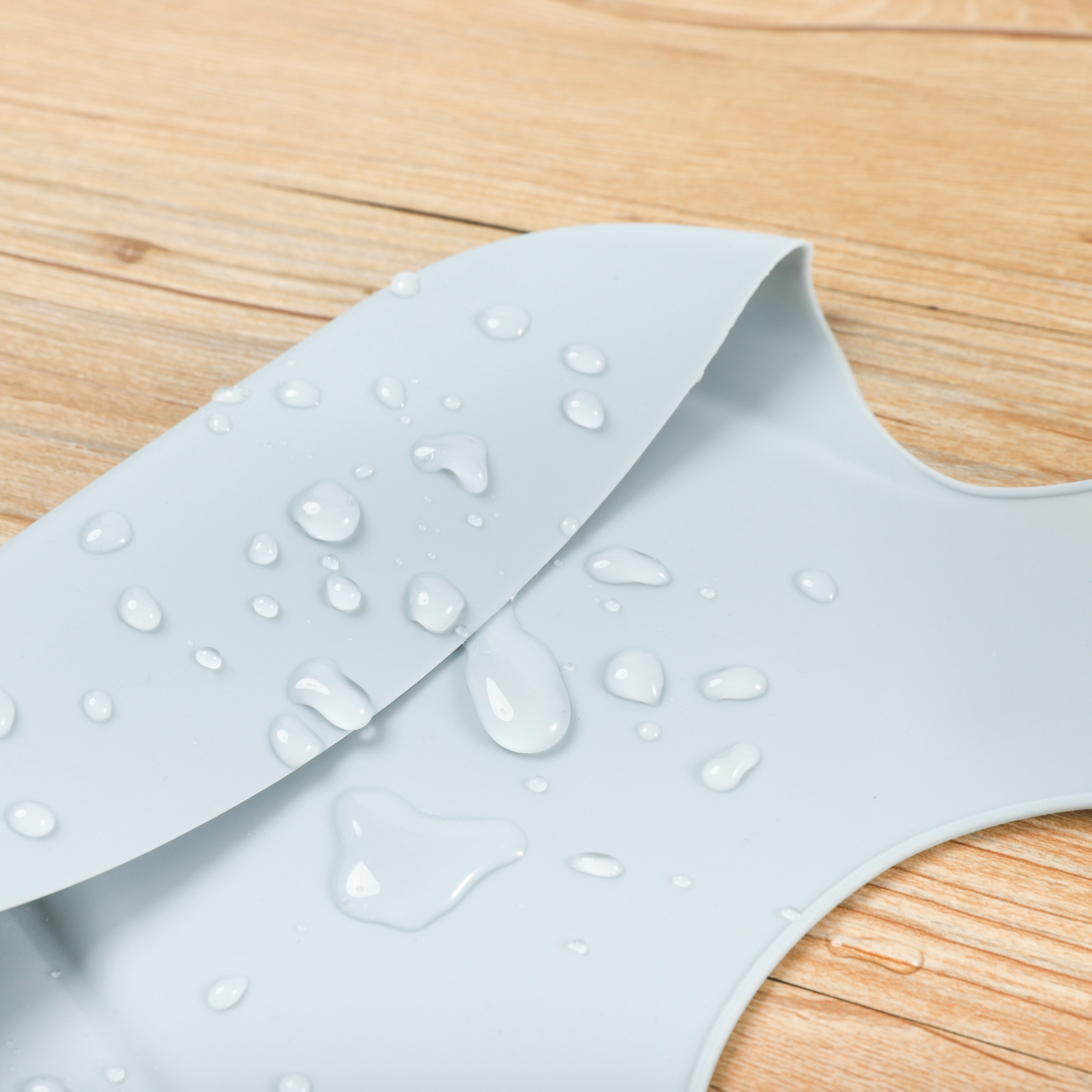 Set of 3 Food Grade Silicone Baby Bibs Neutral Colors for Feeding and Baby Shower Gift