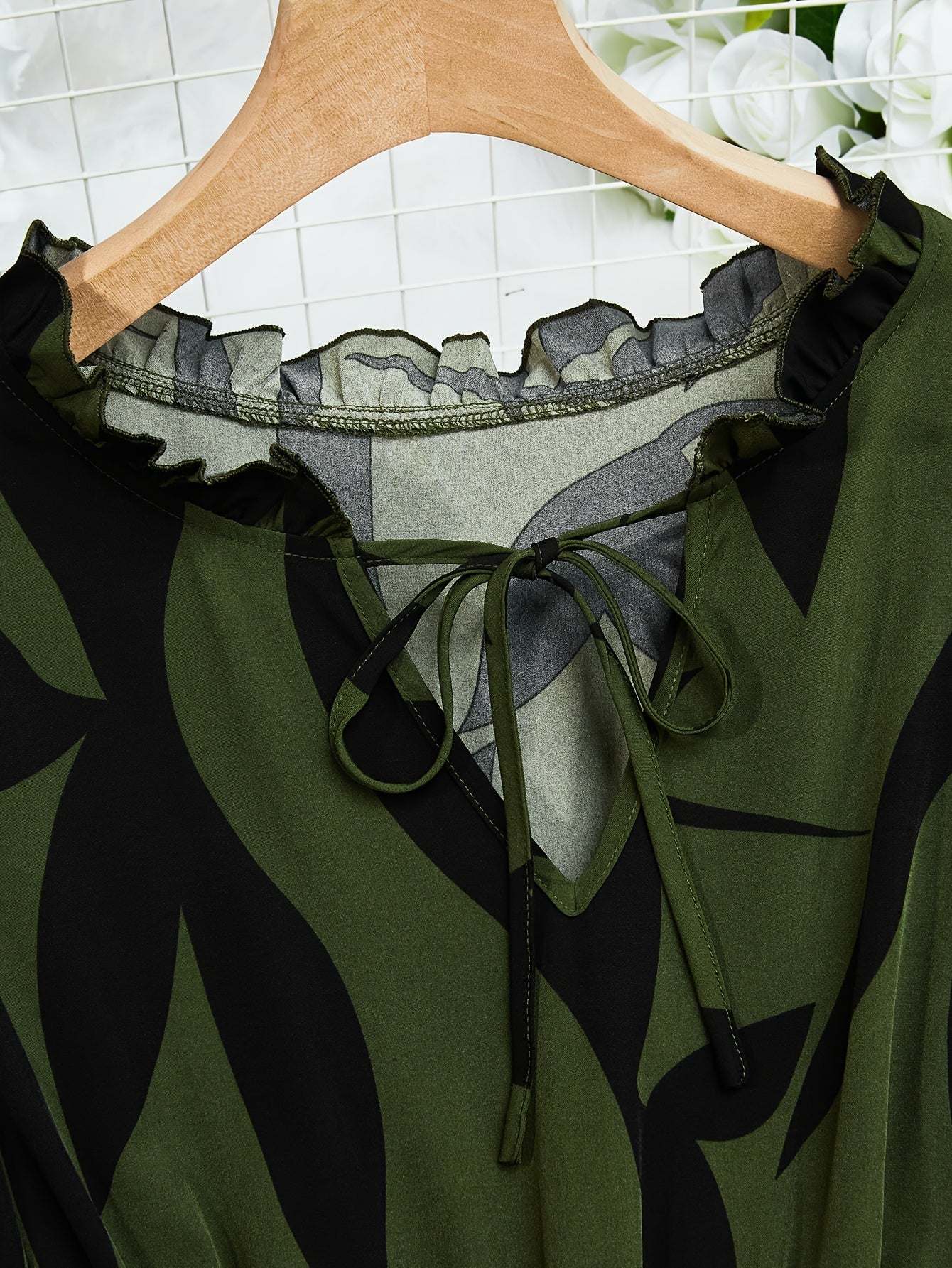 Plus Size V-Neck Dress with Puff Sleeves Pleated Fit and Flare All-Season