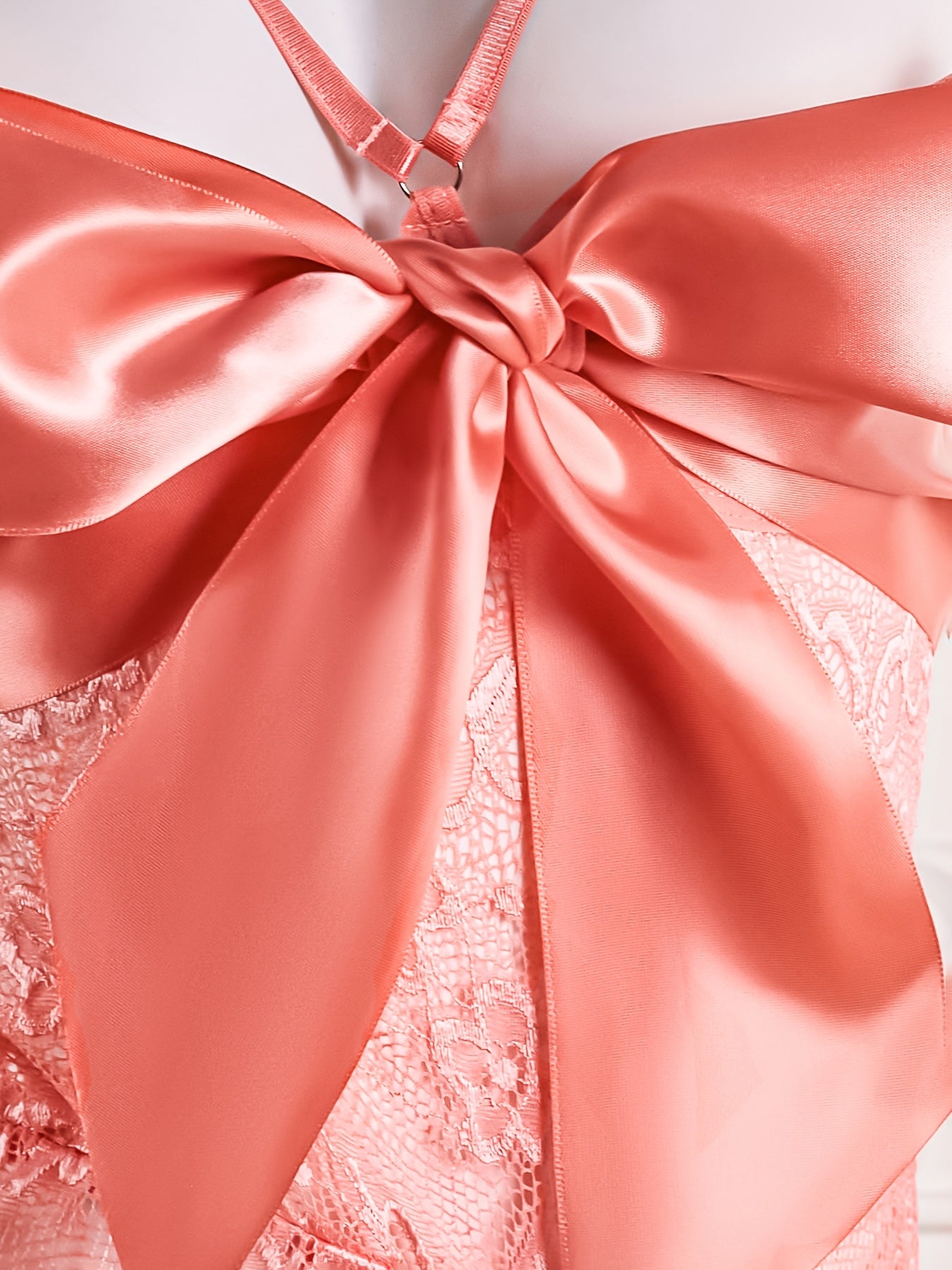 Ayollar uchun katta bo'sh joyli kamon bog'ichli dantel bodysuit, yengil qo'llab-quvvatlovchi mato, 88% poliamid va 12% elastandan tayyorlangan, to'ldirishsiz, 14-fevral uchun ideal.