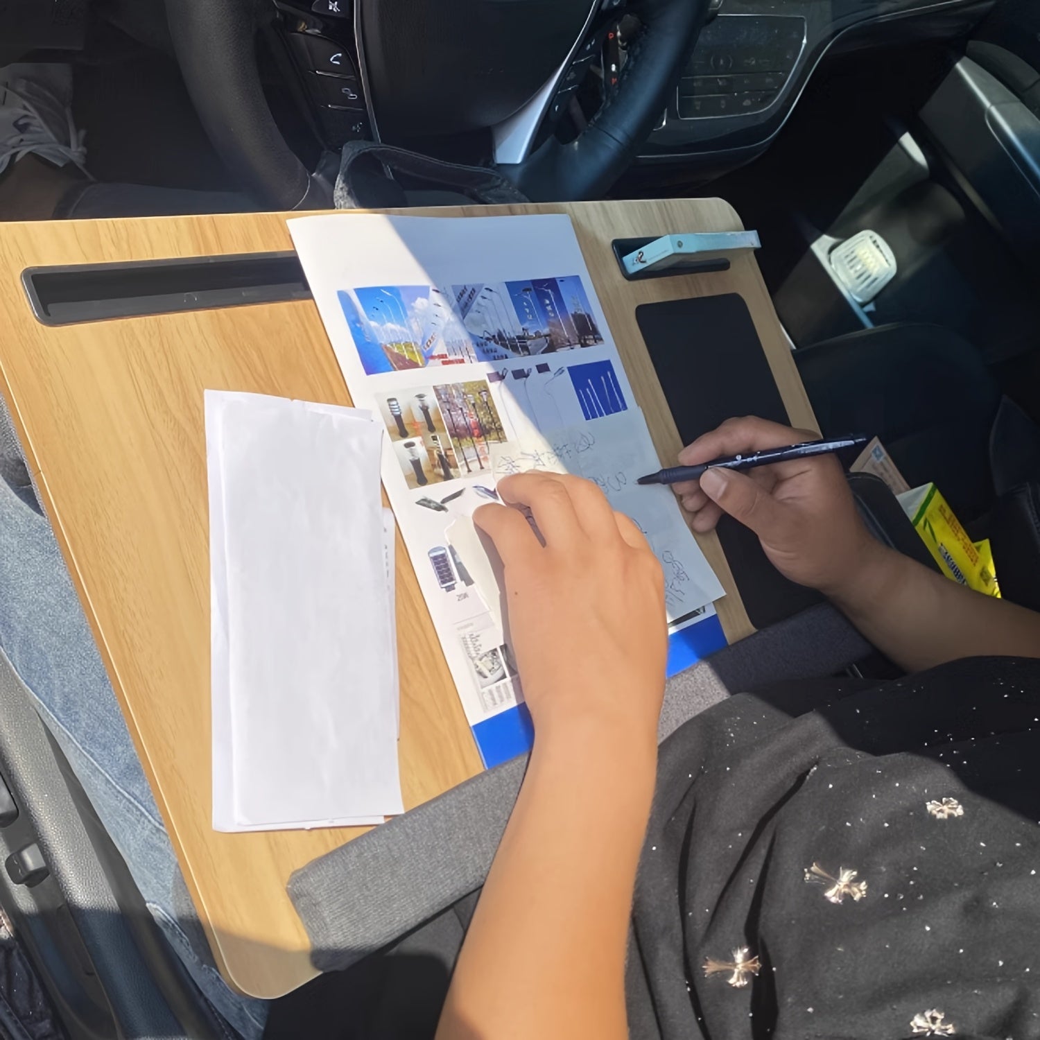 Большой портативный столик для ноутбука для взрослых с подставкой для запястья, ковриком для мыши, отсеком для телефона и ручкой, черный