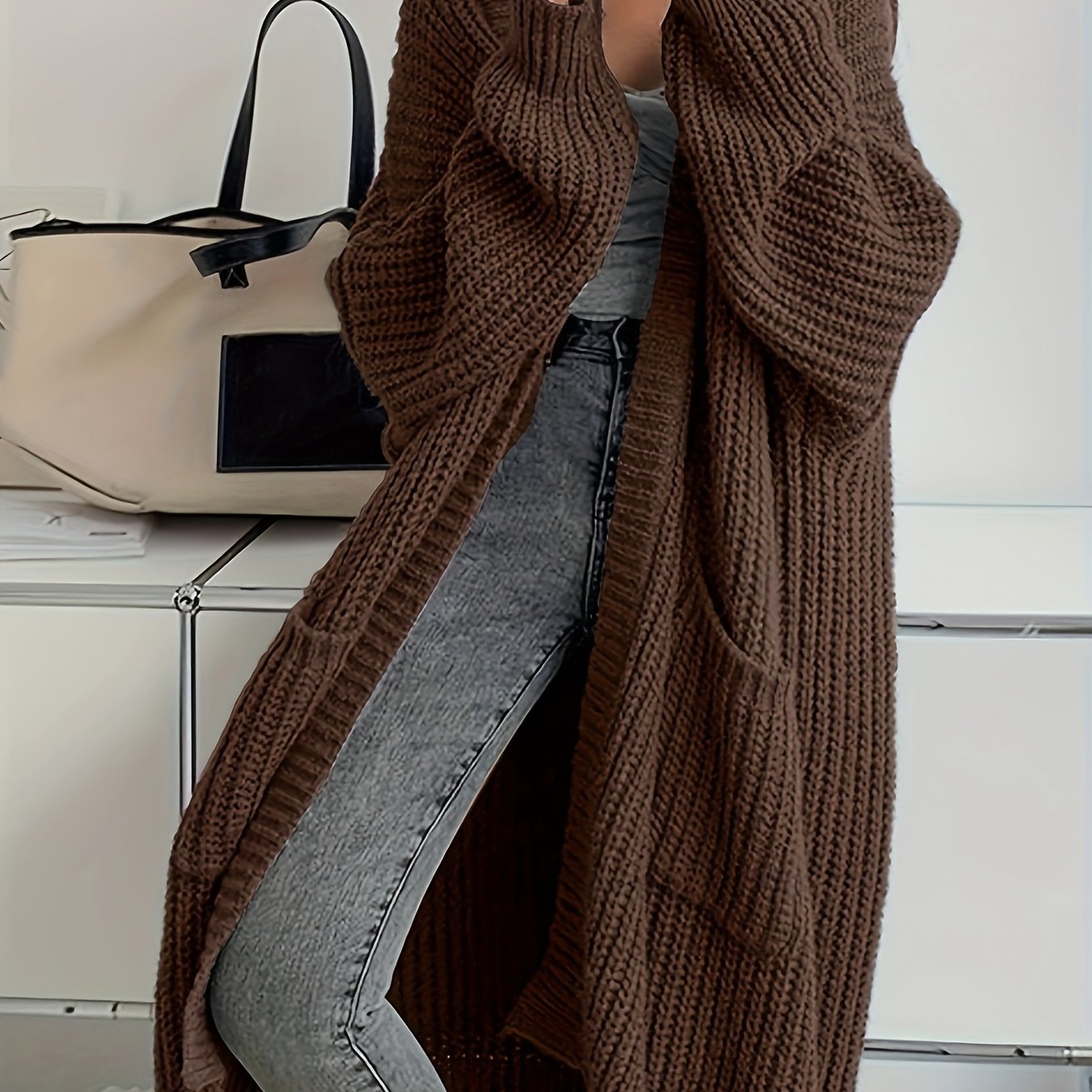 Ayollar uchun tasodifiy, uzun yengli ochiq oldi kardigan.