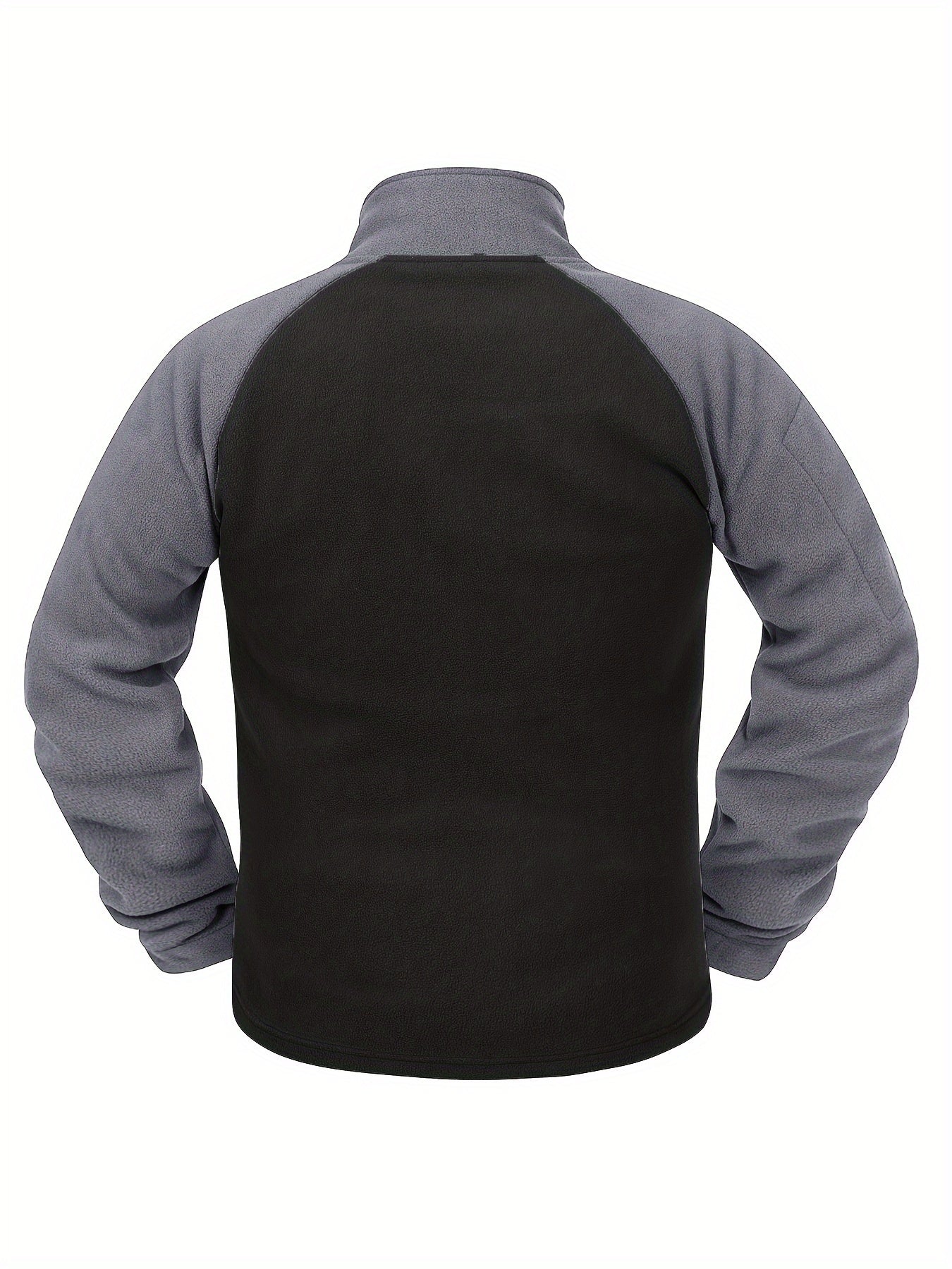 Ushbu mavsumda, Rang-blok dizayni bilan ikki tomonlama mo'ynali kattalar uchun mo'ljallangan erkaklar Henley ko'ylagi ochiq havoda sport bilan shug'ullanish uchun ideal bo'lib, tasodifiy chiqishlar uchun iliqlik va qulaylikni ta'minlaydi.