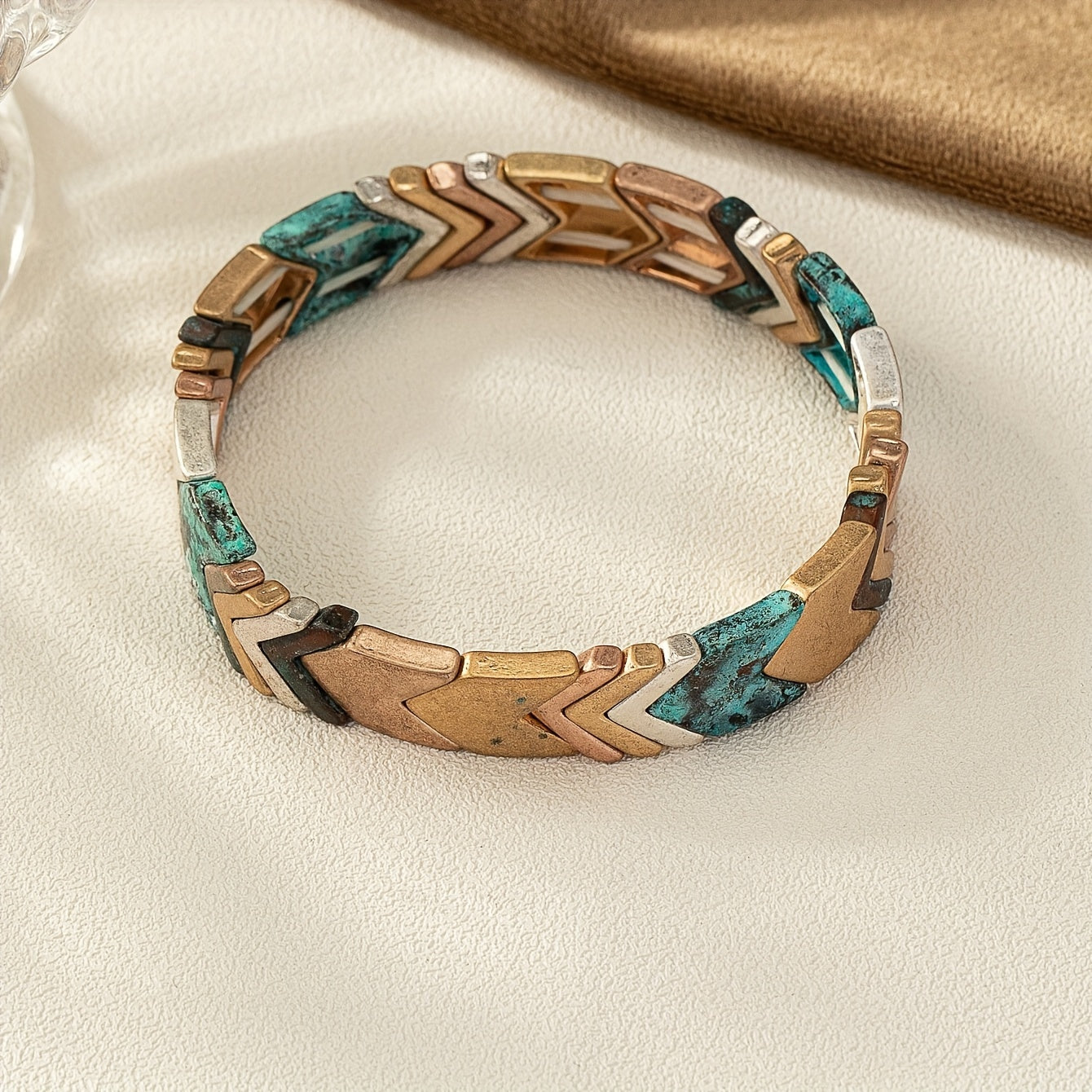 Zarif Vintage Stretch Bilaguzuk - Ayollar uchun Zamonaviy Qo'l Ishlari Aksessuar