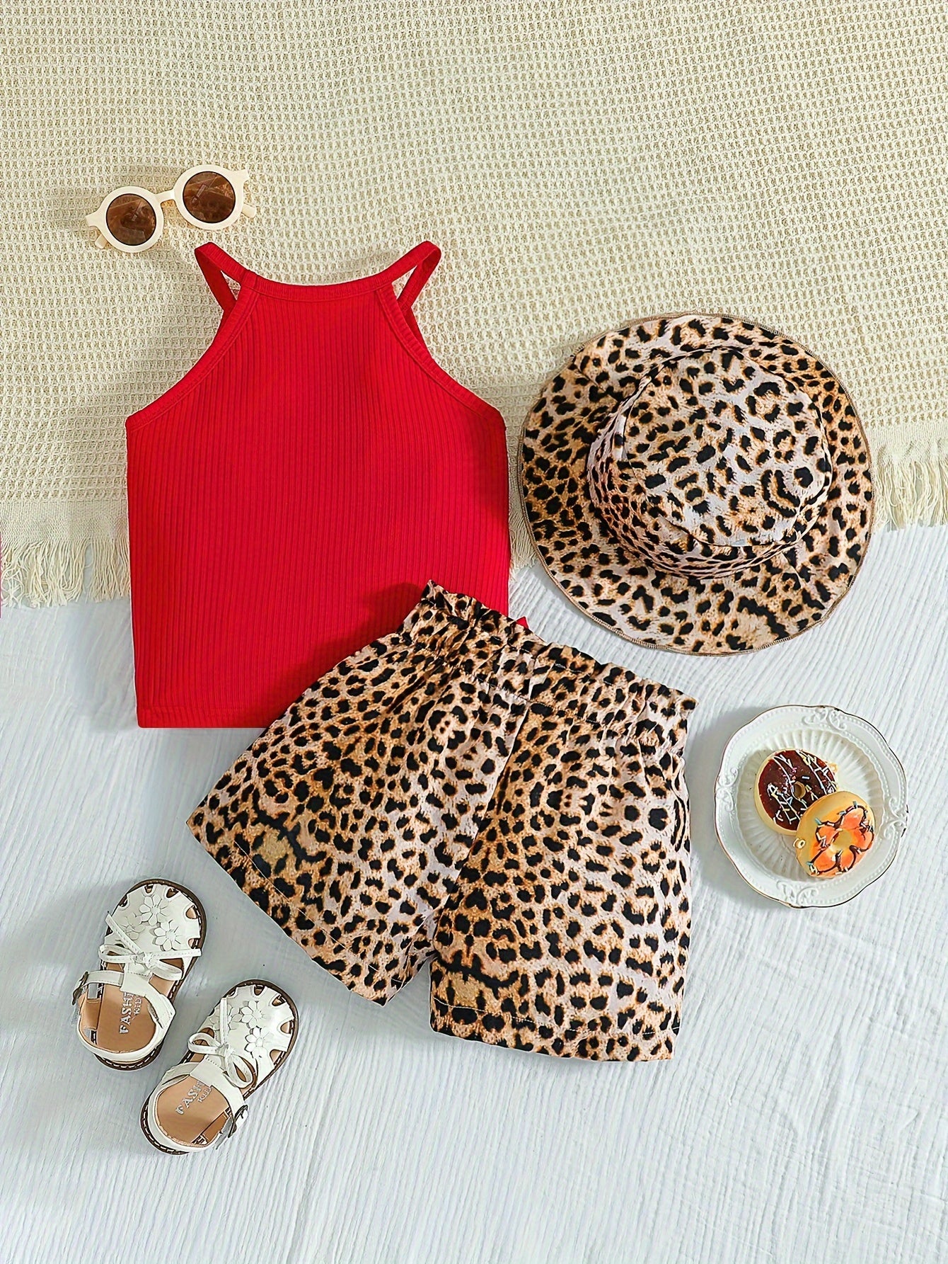 Kids' Summer Set Heart Print Knit Tank Top Leopard Print Shorts Bowknot Hat for Parties and Outdoor Wear