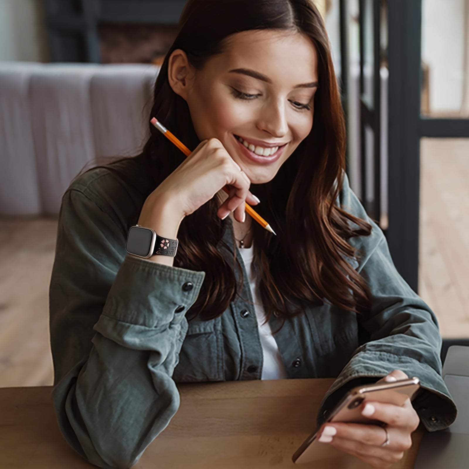 Women’s Two-Tone Floral Silicone Smartwatch Band Compatible with Apple Watch Series 9 to SE