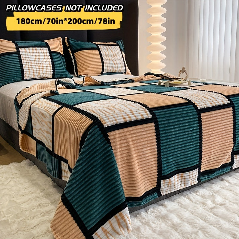 Yumshoq va qulay plush ko'rpa, plaid naqshiga ega, sayohat, divan, yotoq va uy bezatish uchun mukammal.