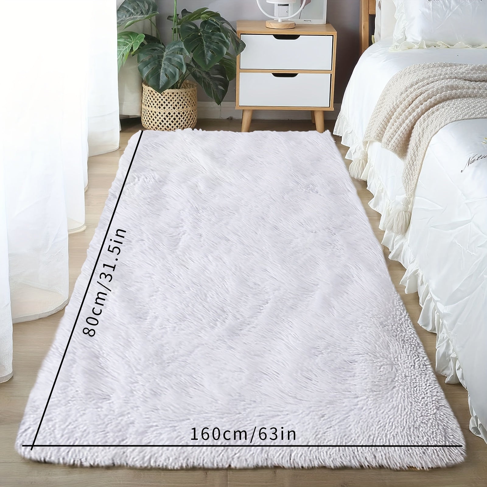 Plush Long-Hair Carpet for Bedroom or Living Room, Soft and Thick