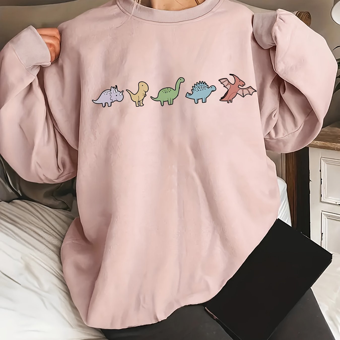 Plus Size Women's Dinosaur Graphic Print Crew Neck Sweatshirt Casual Pullover Fall Comfortable