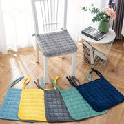 Мягкий чехол для стула с ремнями для комфортного сидения на кухонных, обеденных или офисных стульях.