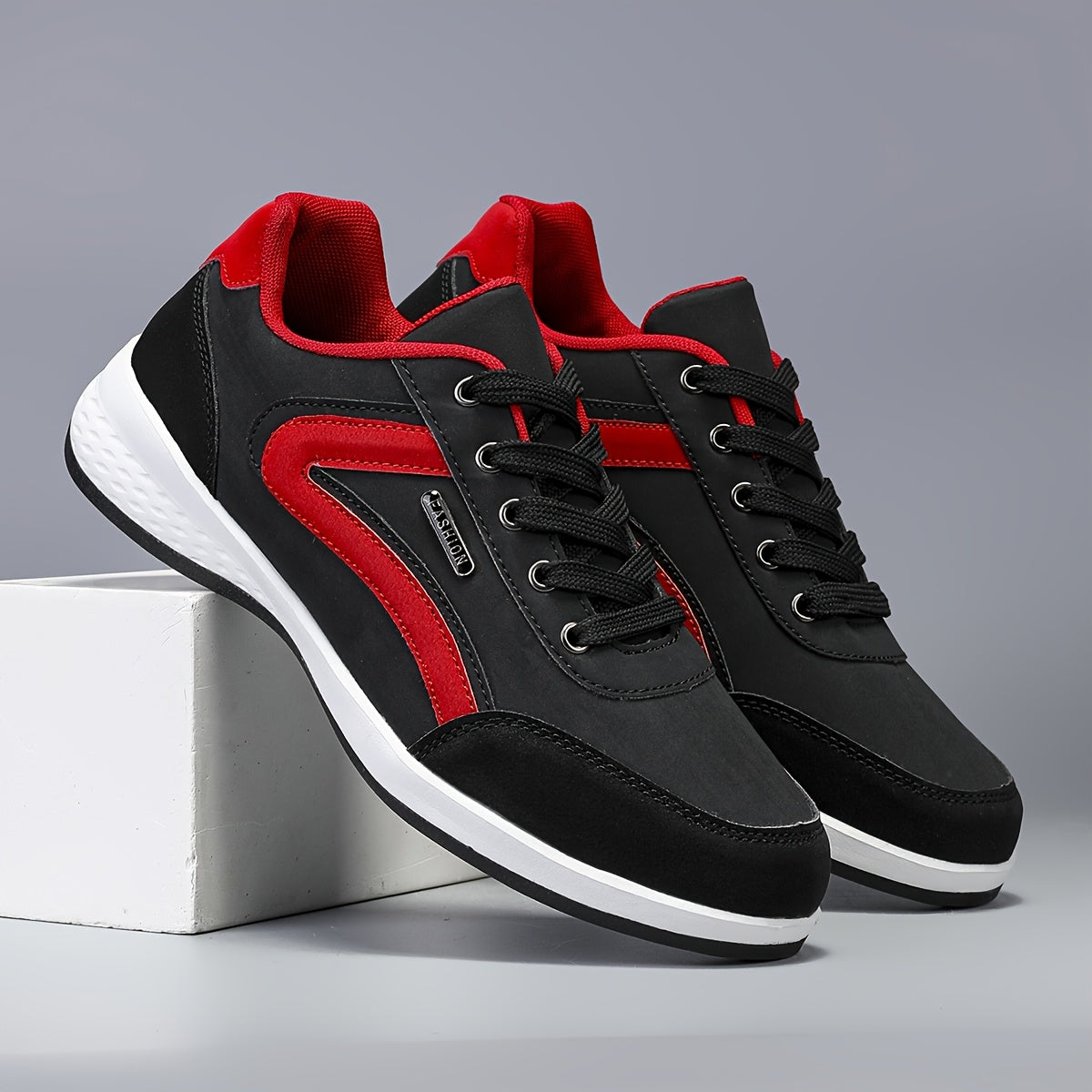 Men's All-Season Casual Sneakers with Geometric Design and Lace-Up Closure
