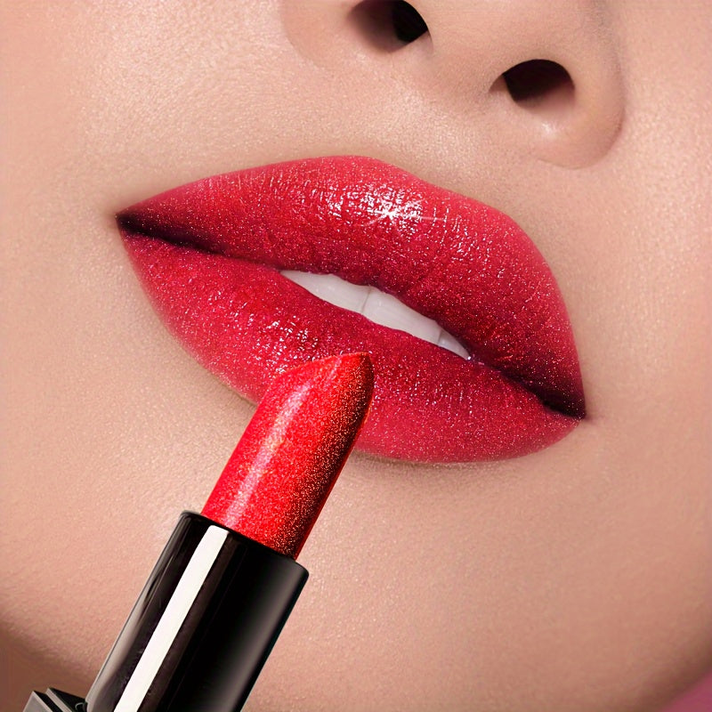 Долговечная помада с глянцевым финишем для сияющих губ