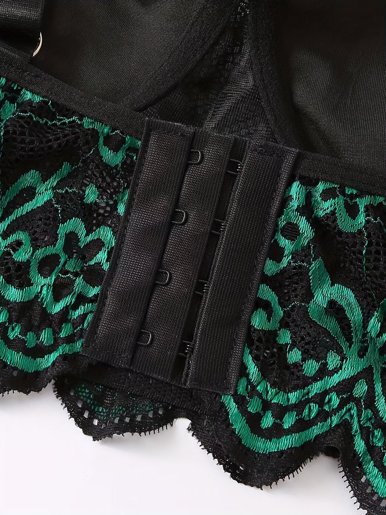 Plus Size Women's Jacquard Lace Front Closure V-Neck Bra Black Green Floral