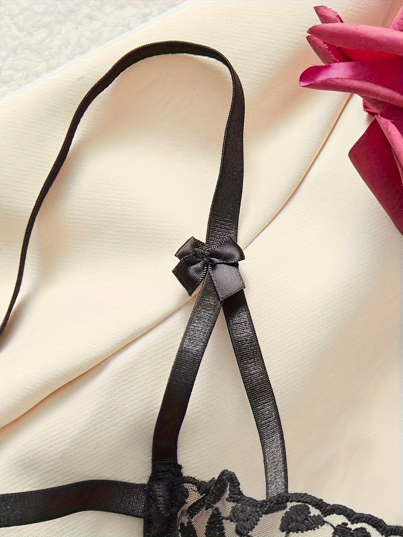 Lencería de tirantes con bordado sexy europeo y americano, malla con perspectiva