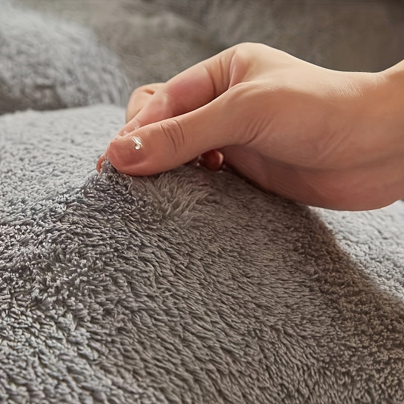 Ushbu qulay fleece matras silvery-gray lamb fleece tashqi qoplamiga ega bo'lib, ichki qismi bir rangli liningsiz, kuz va qish mavsumlarida foydalanish uchun ideal. Yotoqxonalar va balkonlar uchun mos bo'lib, bu matras albatta o'ylangan va iliq bo'ladi.