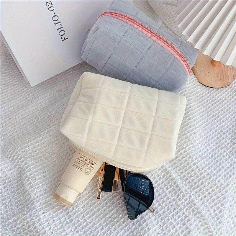 Women’s White Velour Cosmetic Bag Large Capacity for Makeup Brushes and Accessories
