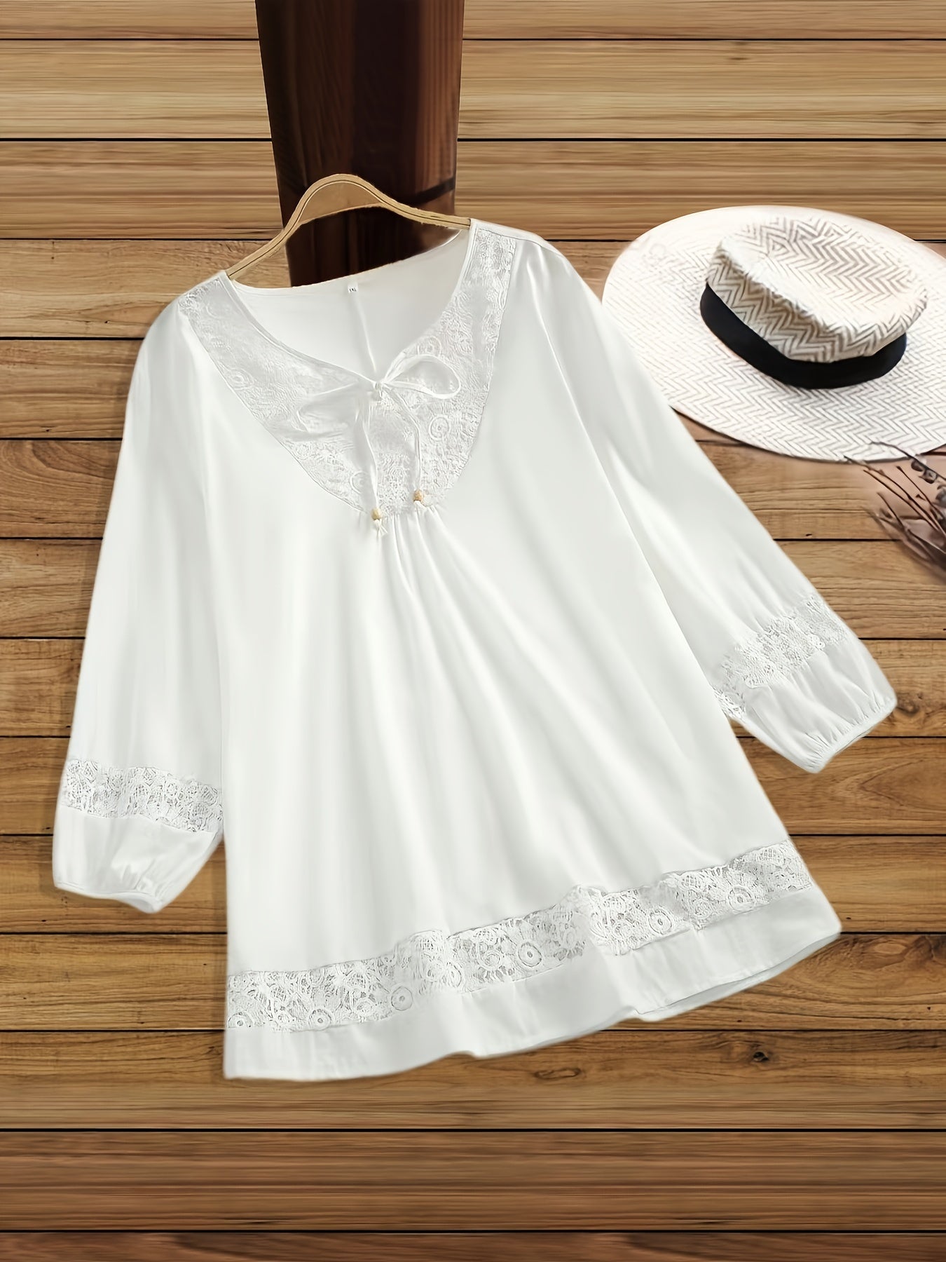 Women's Plus Size Blouse with Lace Stitching V-Neck 3/4 Sleeves Spring Casual