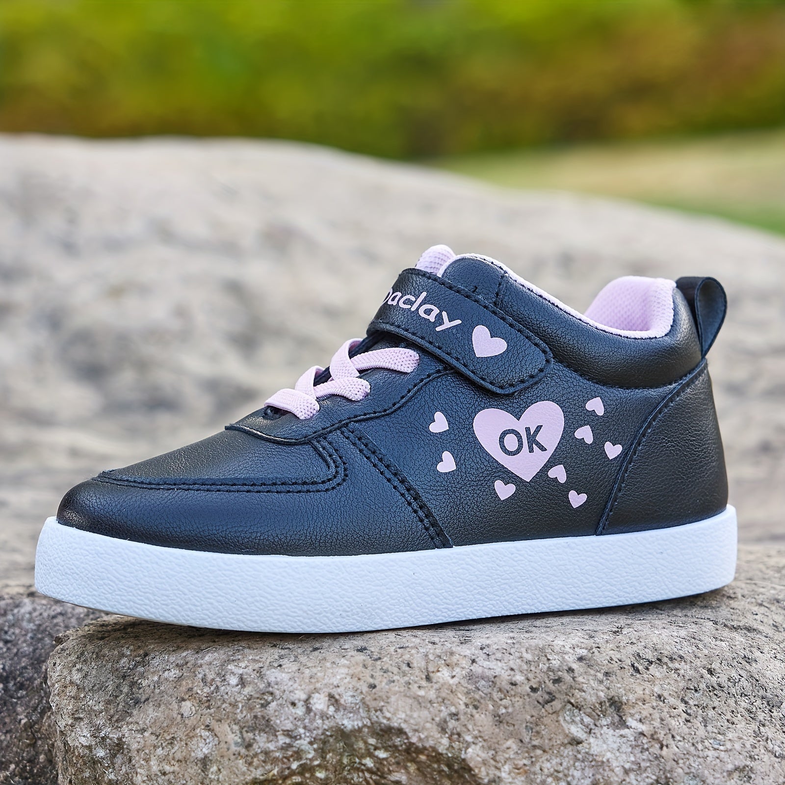 Qizlar uchun yurak naqshli krossovkalar, barcha mavsumlar uchun qulay, sirpanmaydigan skeytbord poyabzallari.