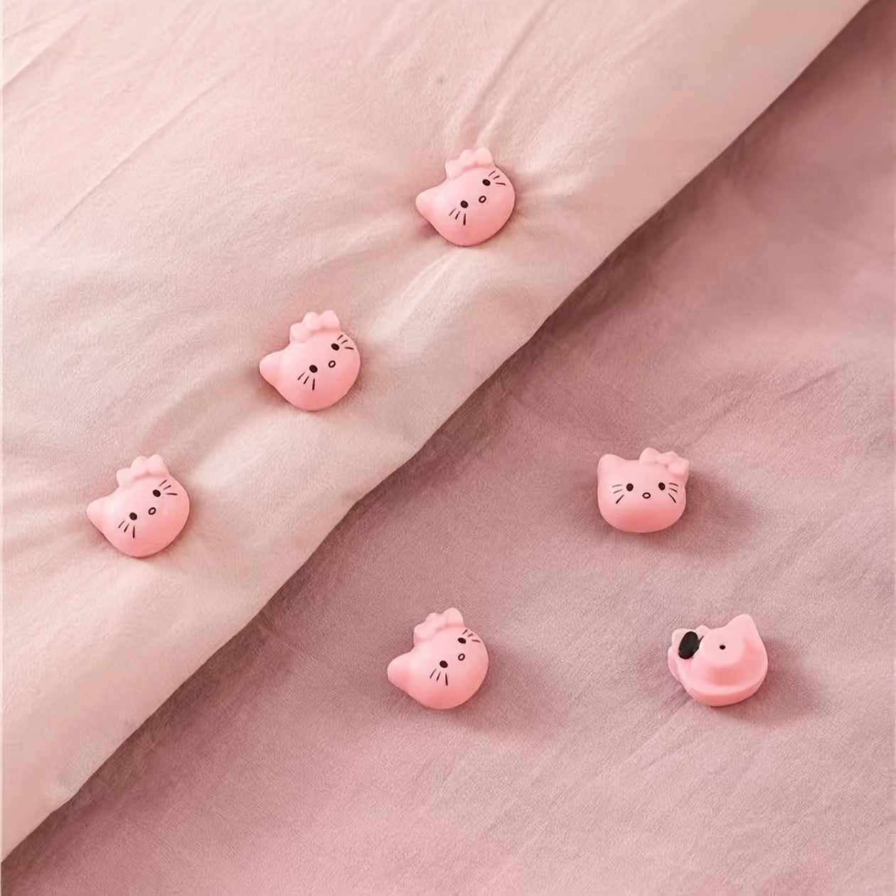 Set of 8 or 12 Sanrio Quilt Grippers Bed Sheet Fasteners Non-Slip Reusable Safety Clips