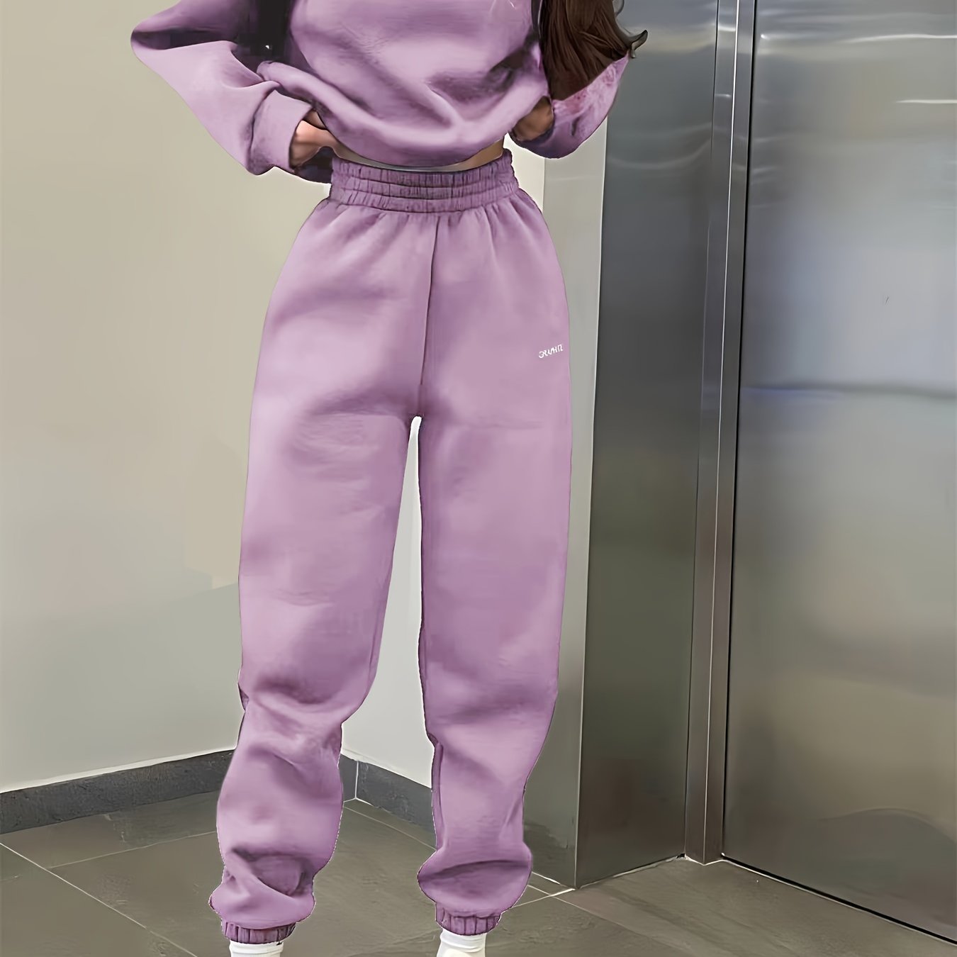 Women's Warm Crew Neck Sweatshirt and Jogger Set with Letter Pattern for Casual Sports