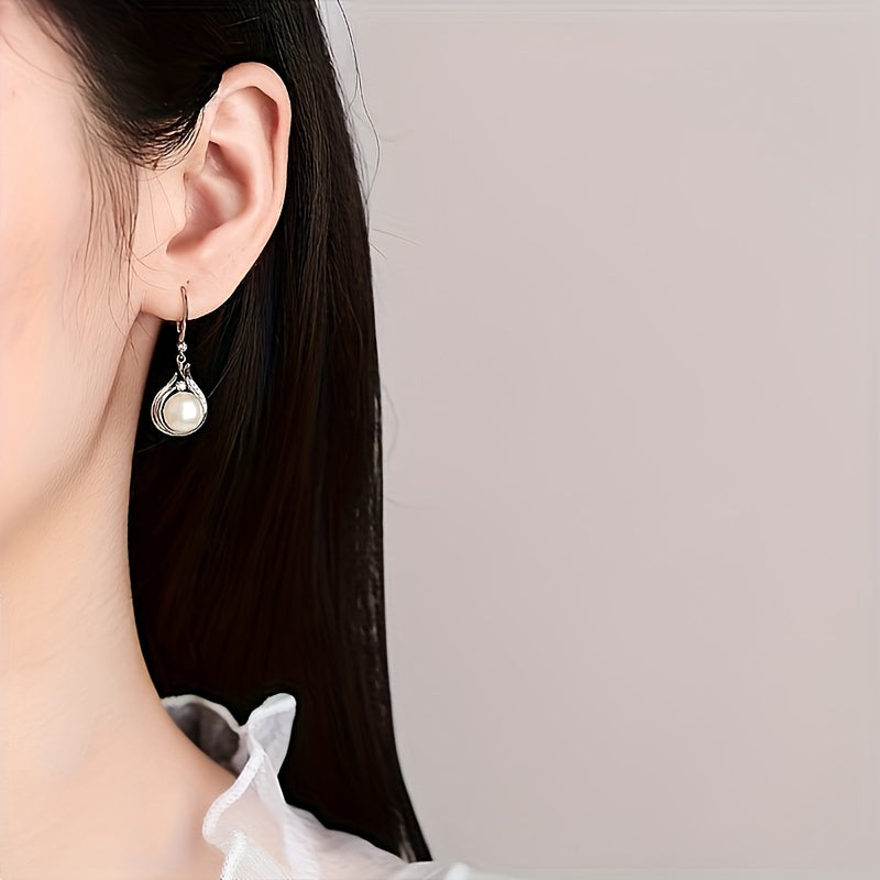 Silver-Plated Necklace and Earrings Set with Freshwater Pearls and Cubic Zirconia Jewelry for Women