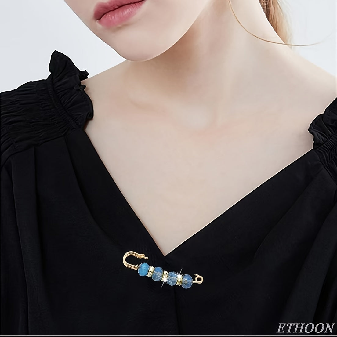 Women's Gold-Toned Floral Brooch Set with Imitation Pearls and Organizer Case