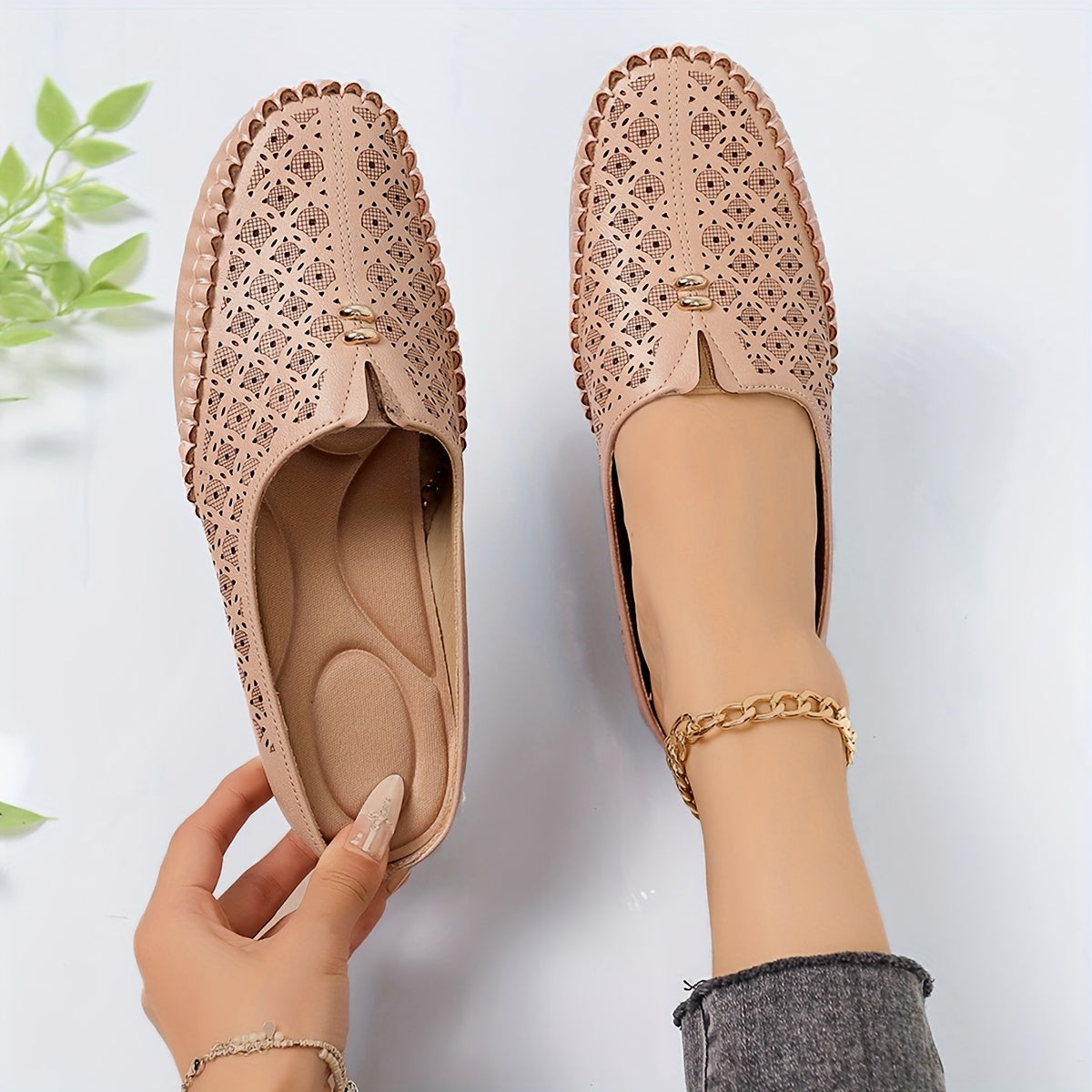 Women’s Summer Mules Lightweight Breathable PU Stylish Flat Shoes